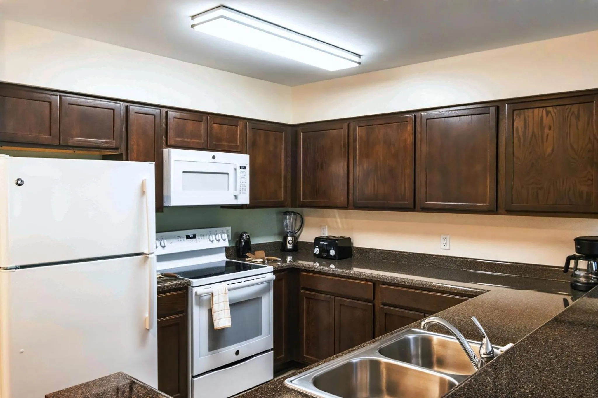 Kitchen or kitchenette in Laurel Point Resort