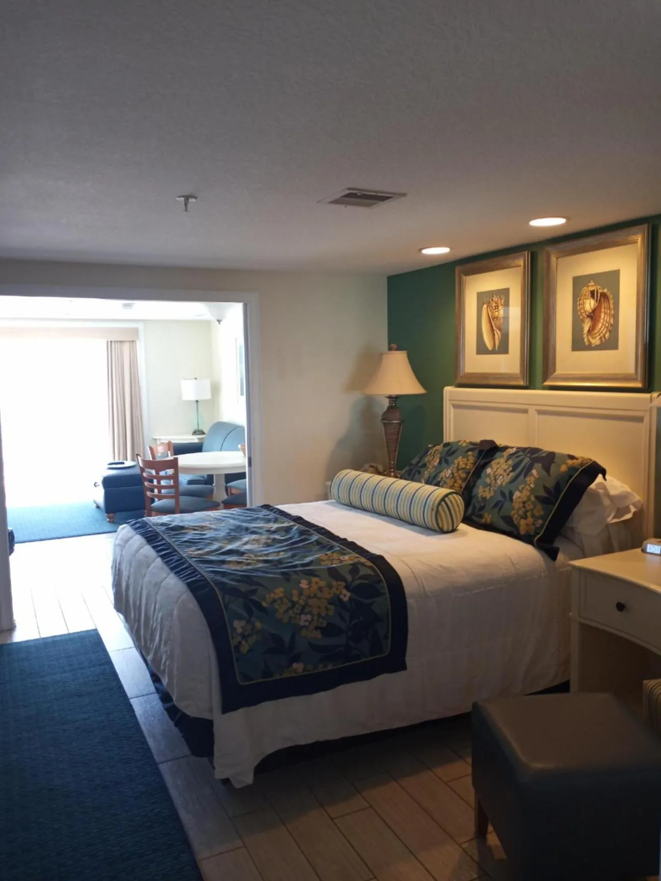 Bedroom, Bed in Ocean Club on Smuggler's Beach