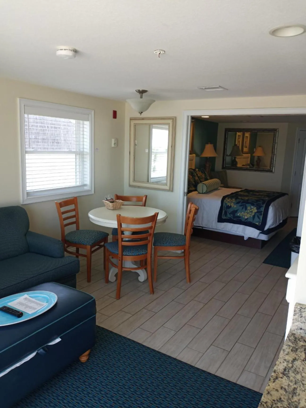 Living room, Bed in Ocean Club on Smuggler's Beach