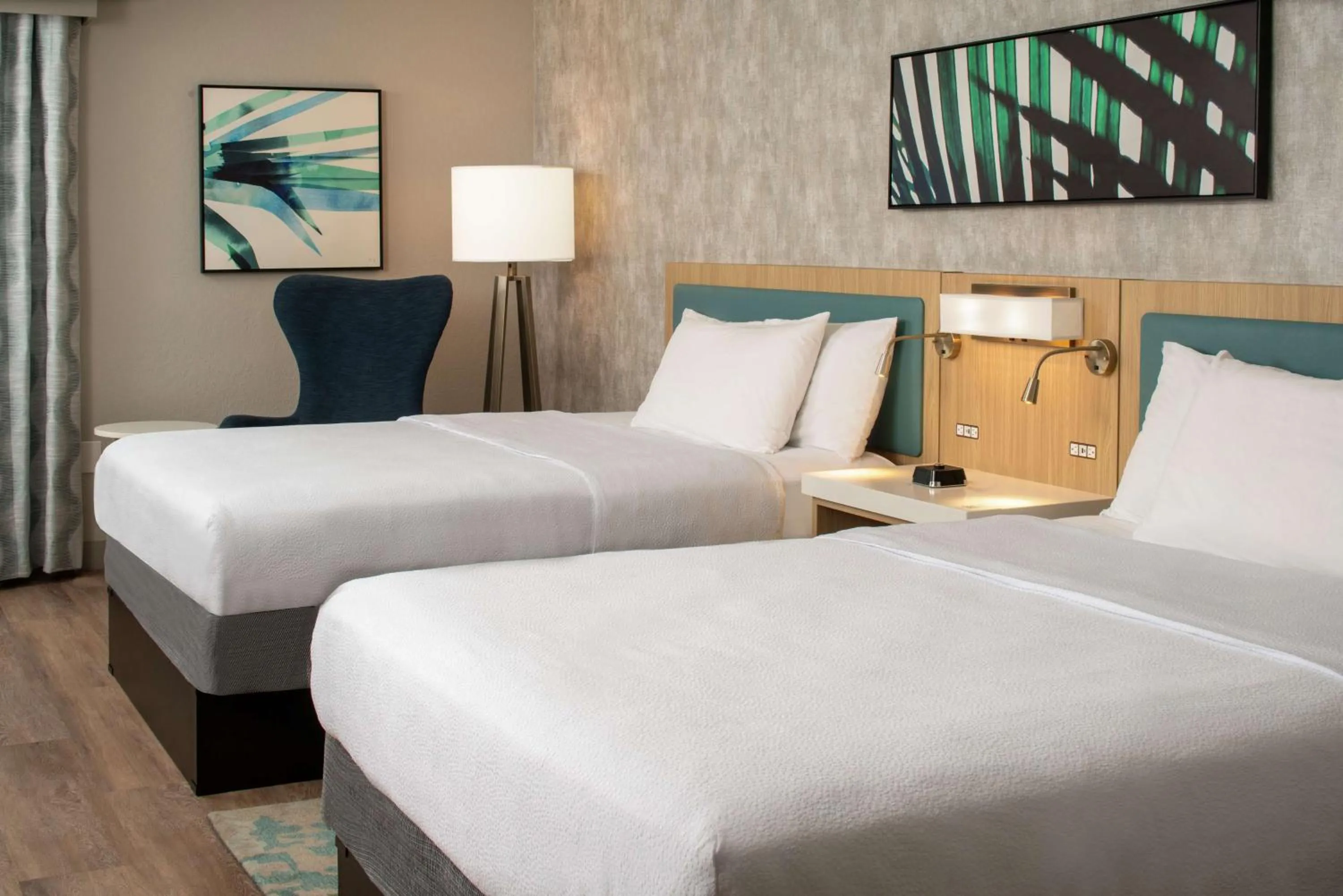 Bed in Hilton Garden Inn Orlando Airport