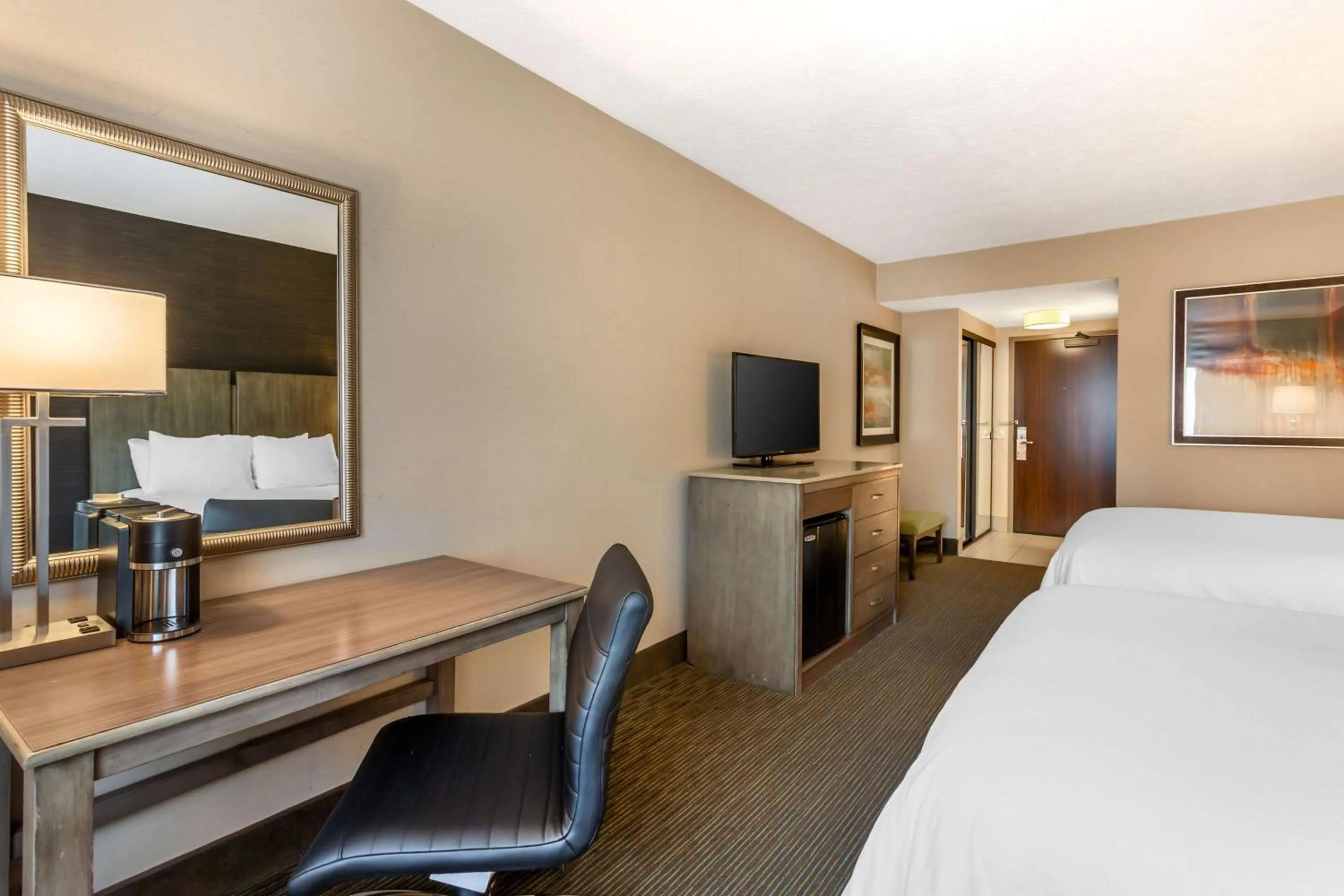 Bedroom, Bed in Best Western Plus Cotton Tree Inn