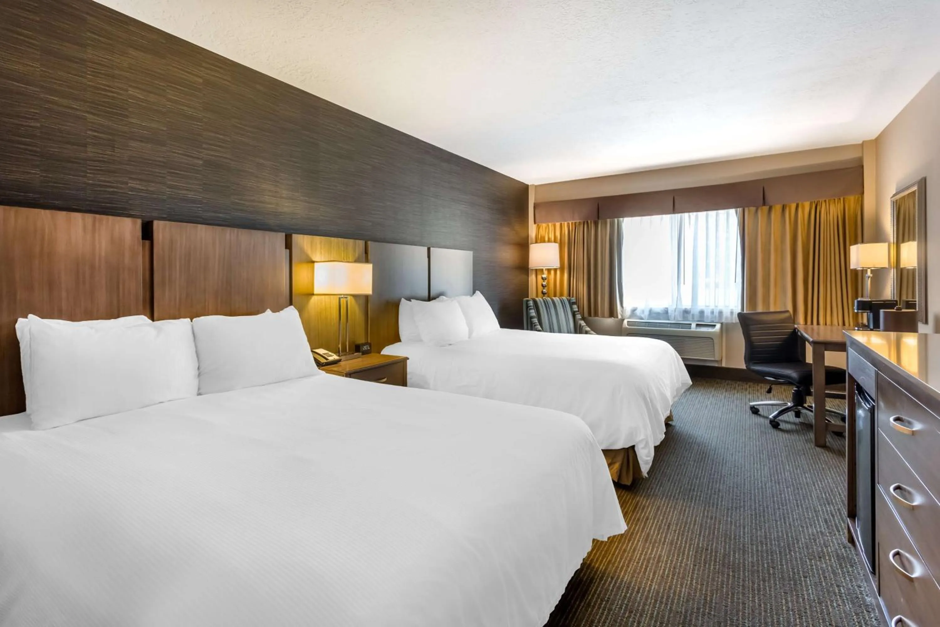 Bedroom, Bed in Best Western Plus Cotton Tree Inn