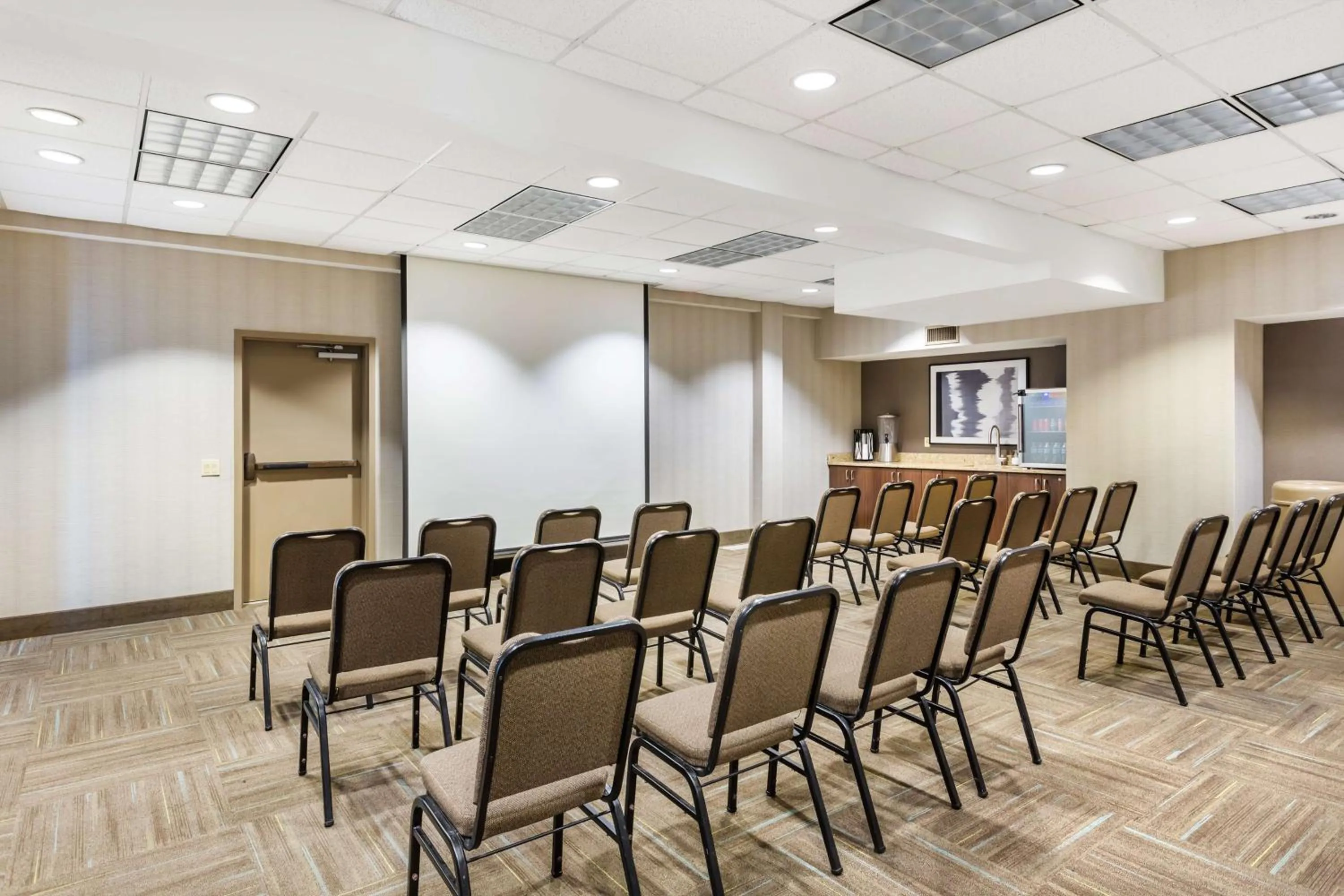 Meeting/conference room in Best Western Plus Cotton Tree Inn