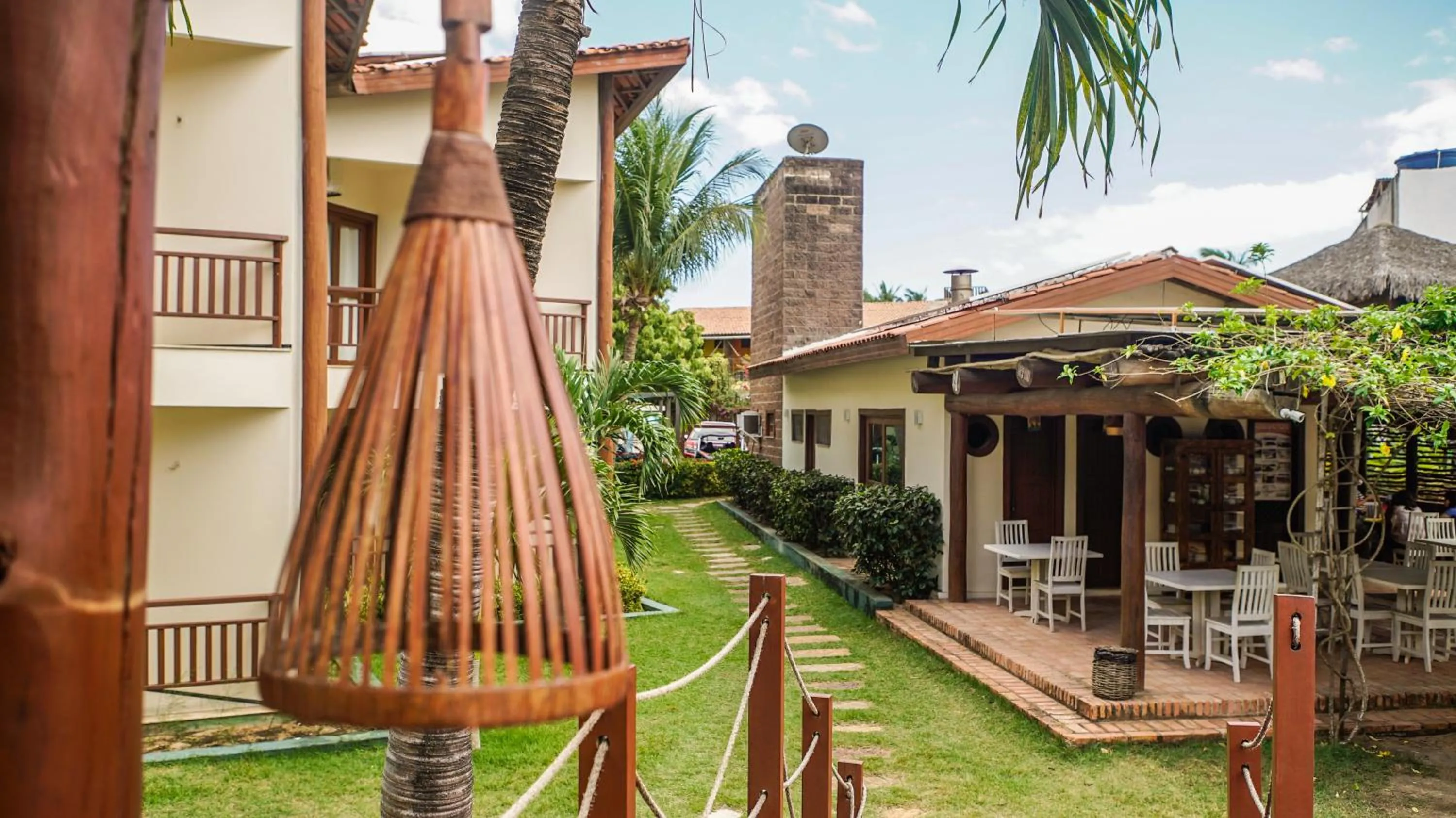 Property building in Kanaloa Pousada