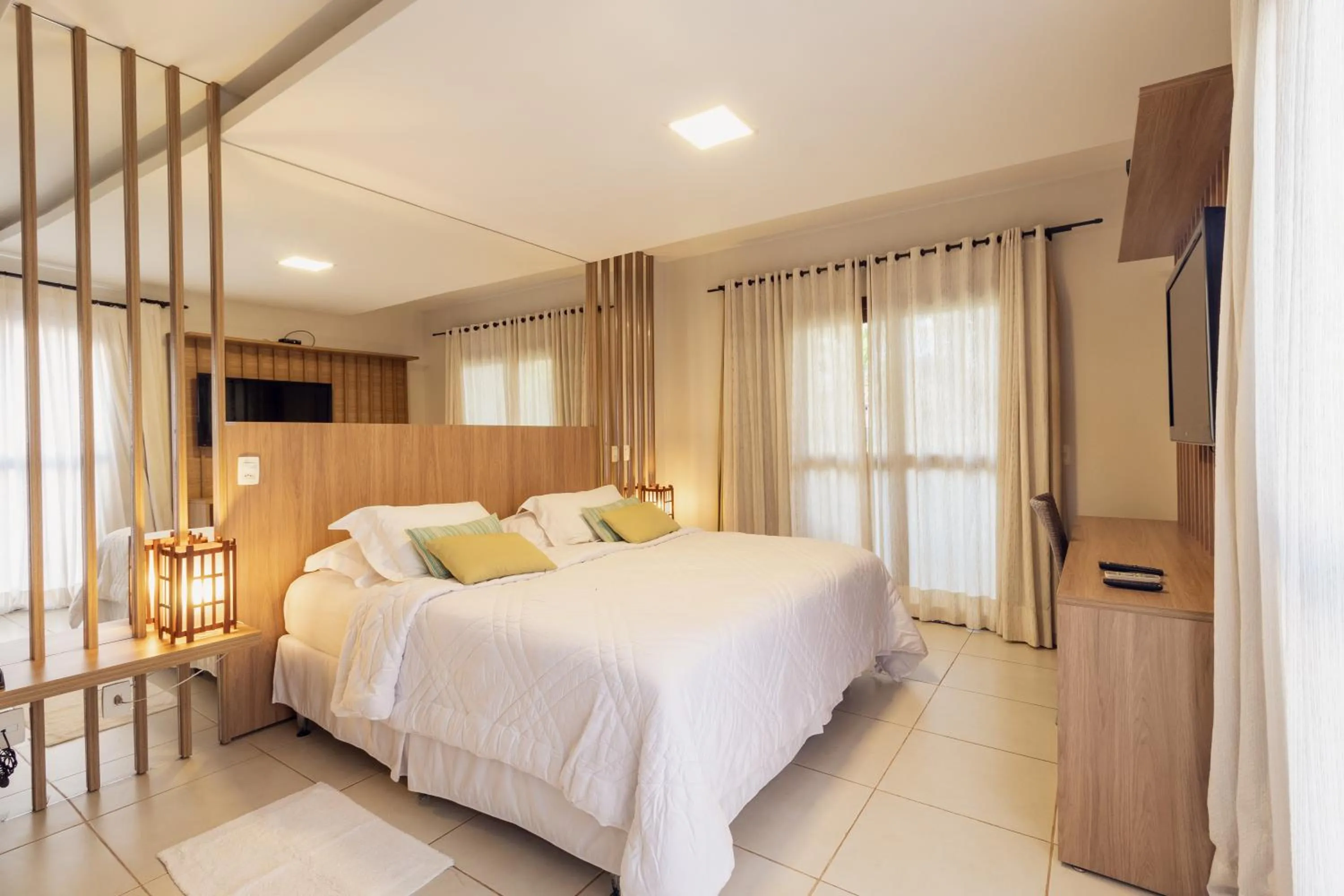 Bed in Kanaloa Pousada