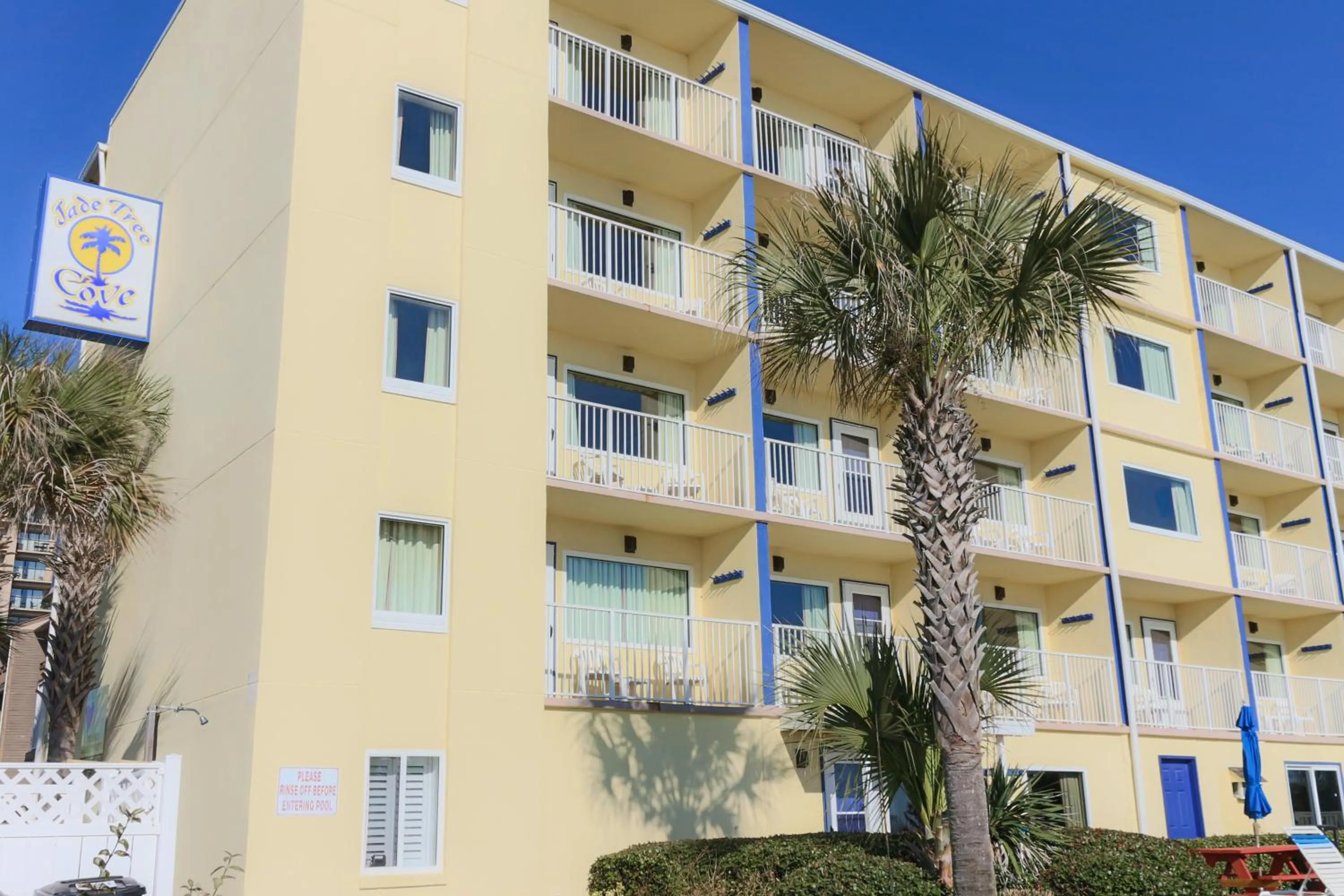 Facade/entrance in Jade Tree Cove