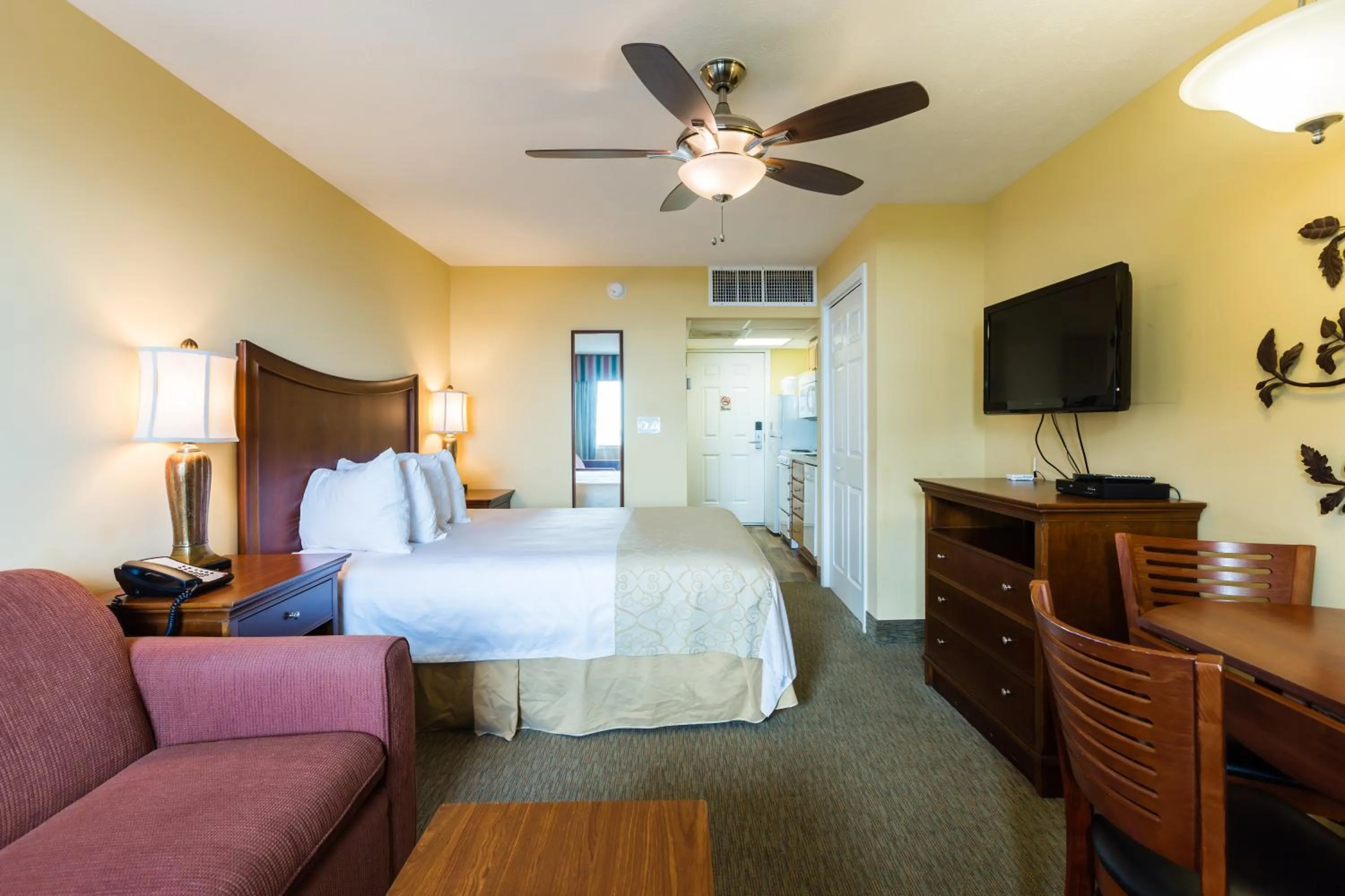 Living room, Bed in Jade Tree Cove