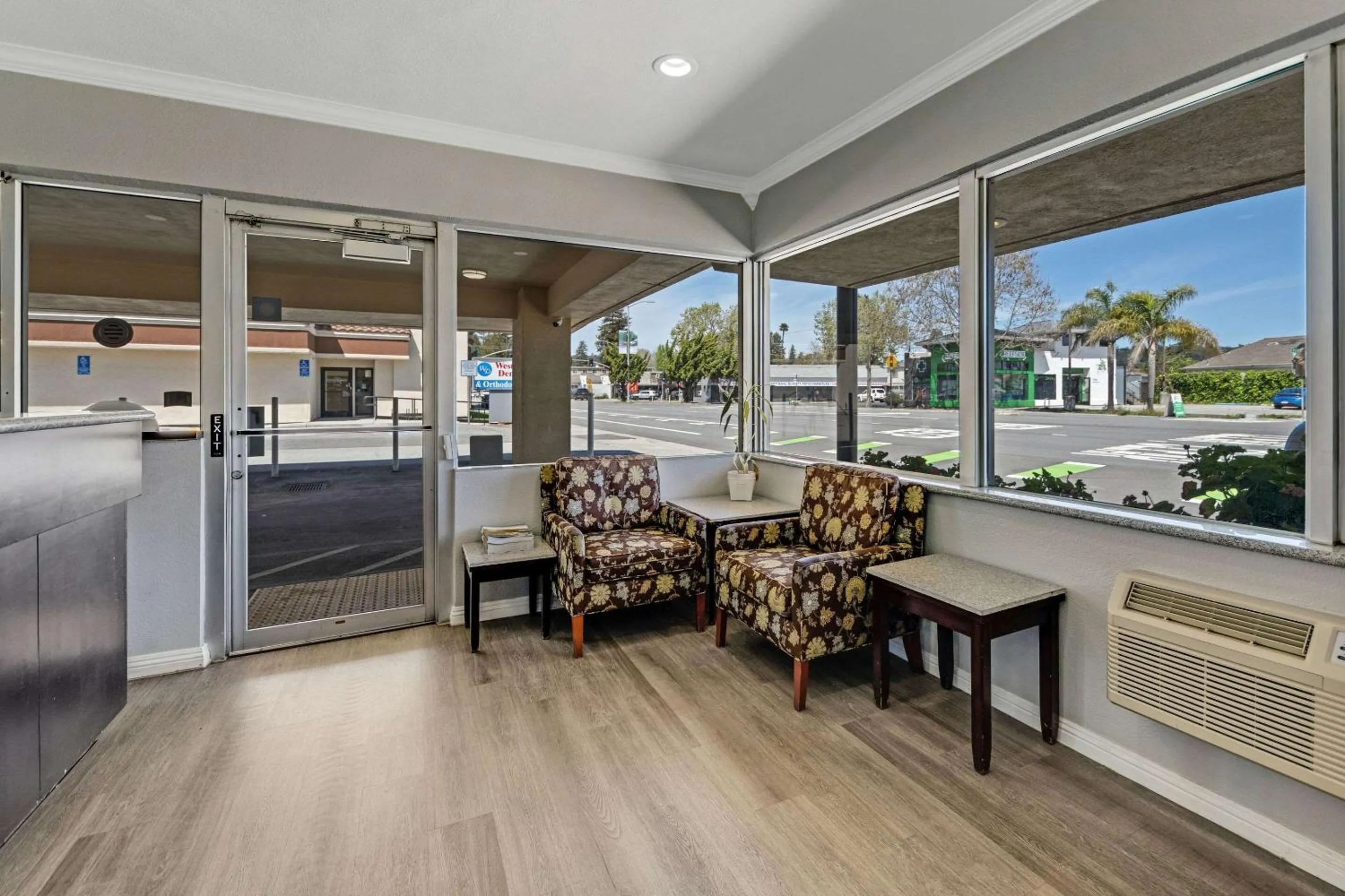 Lobby or reception in Quality Inn Santa Cruz Downtown Area