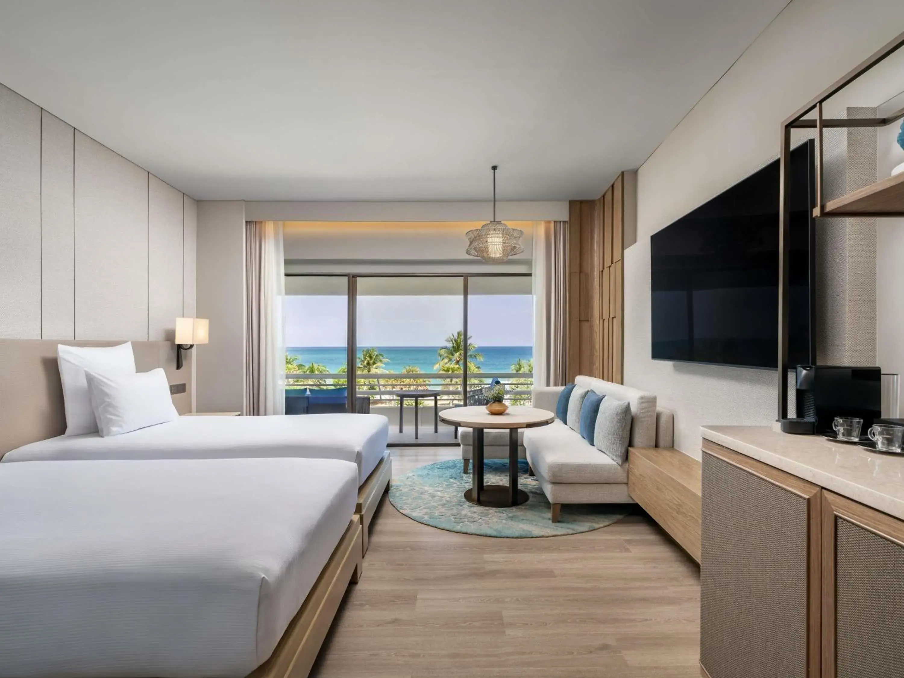 Deluxe Twin Room with Sea View in Pullman Phuket Karon Beach Resort Deluxe Twin Room with Sea View in Pullman Phuket Karon Beach Resort