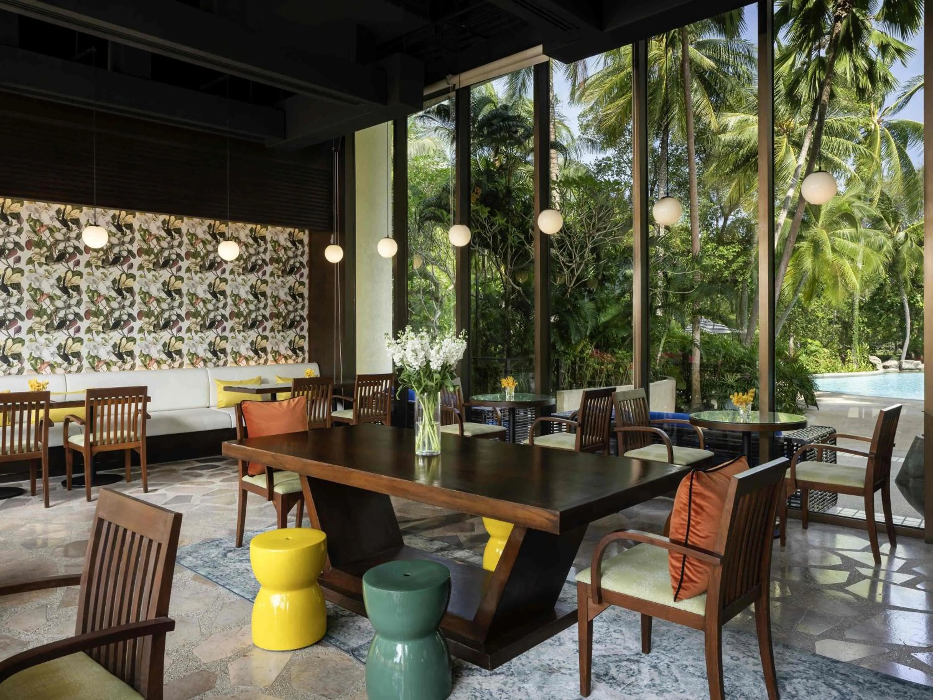 Restaurant/places to eat in Pullman Phuket Karon Beach Resort