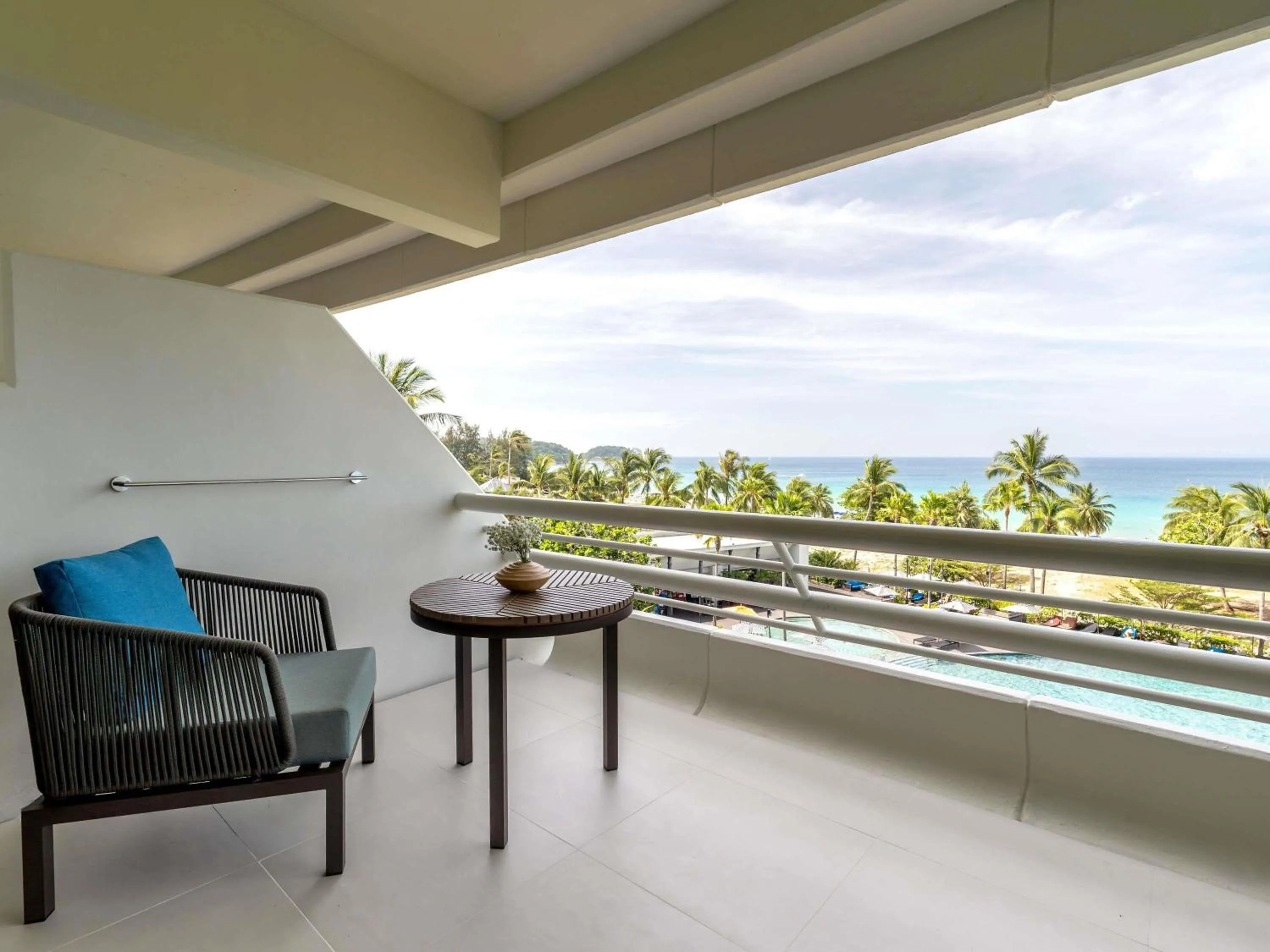 Bedroom in Pullman Phuket Karon Beach Resort