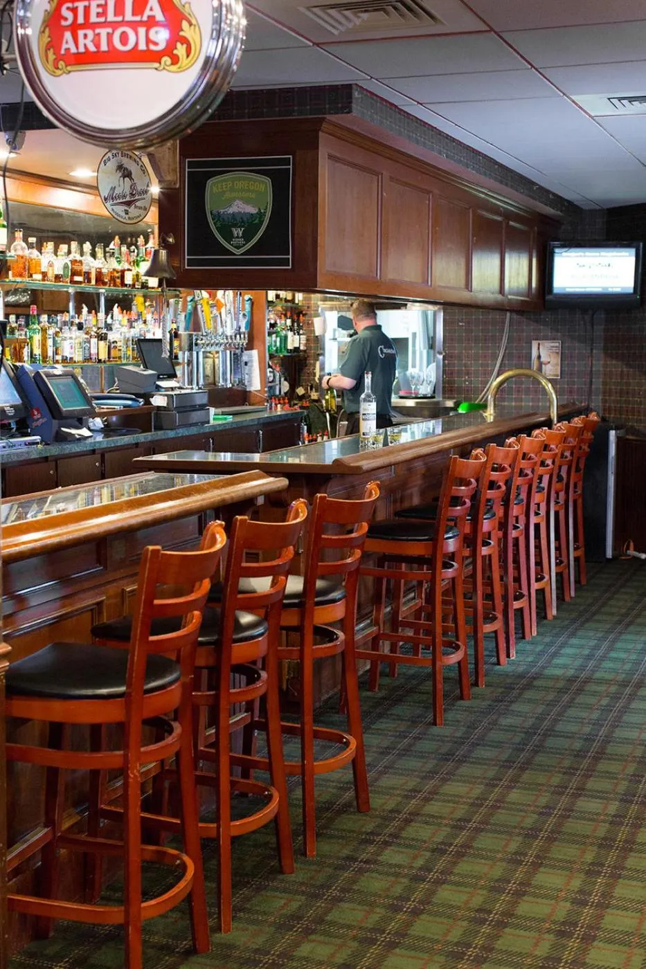 Lounge or bar in Rogue Regency Inn Medford Airport