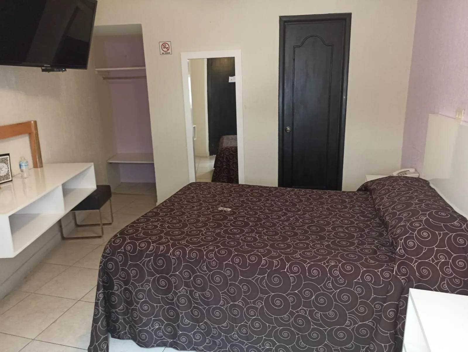 Photo of the whole room, Bed in Hotel Imperial