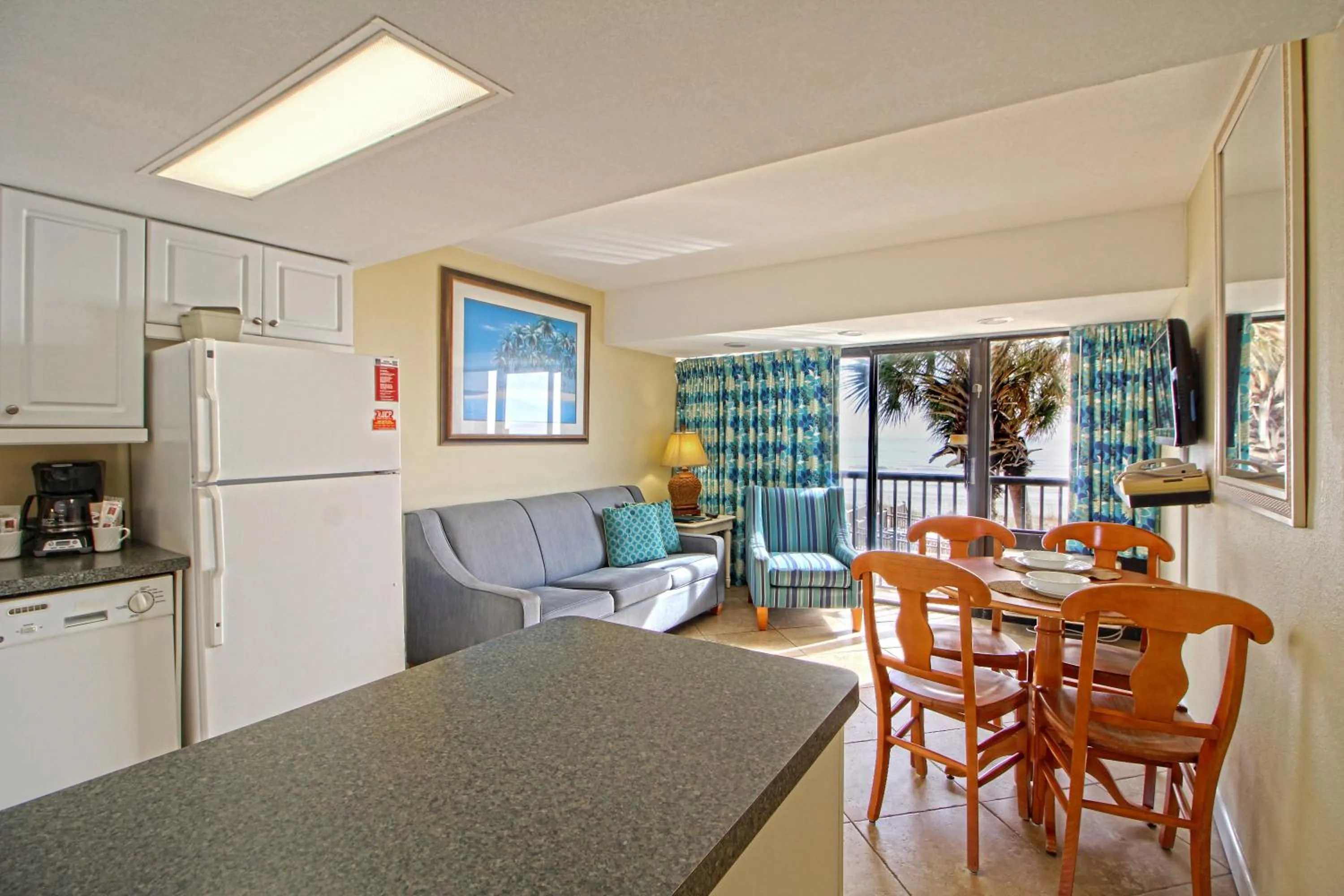 Kitchen or kitchenette in Peppertree By The Sea