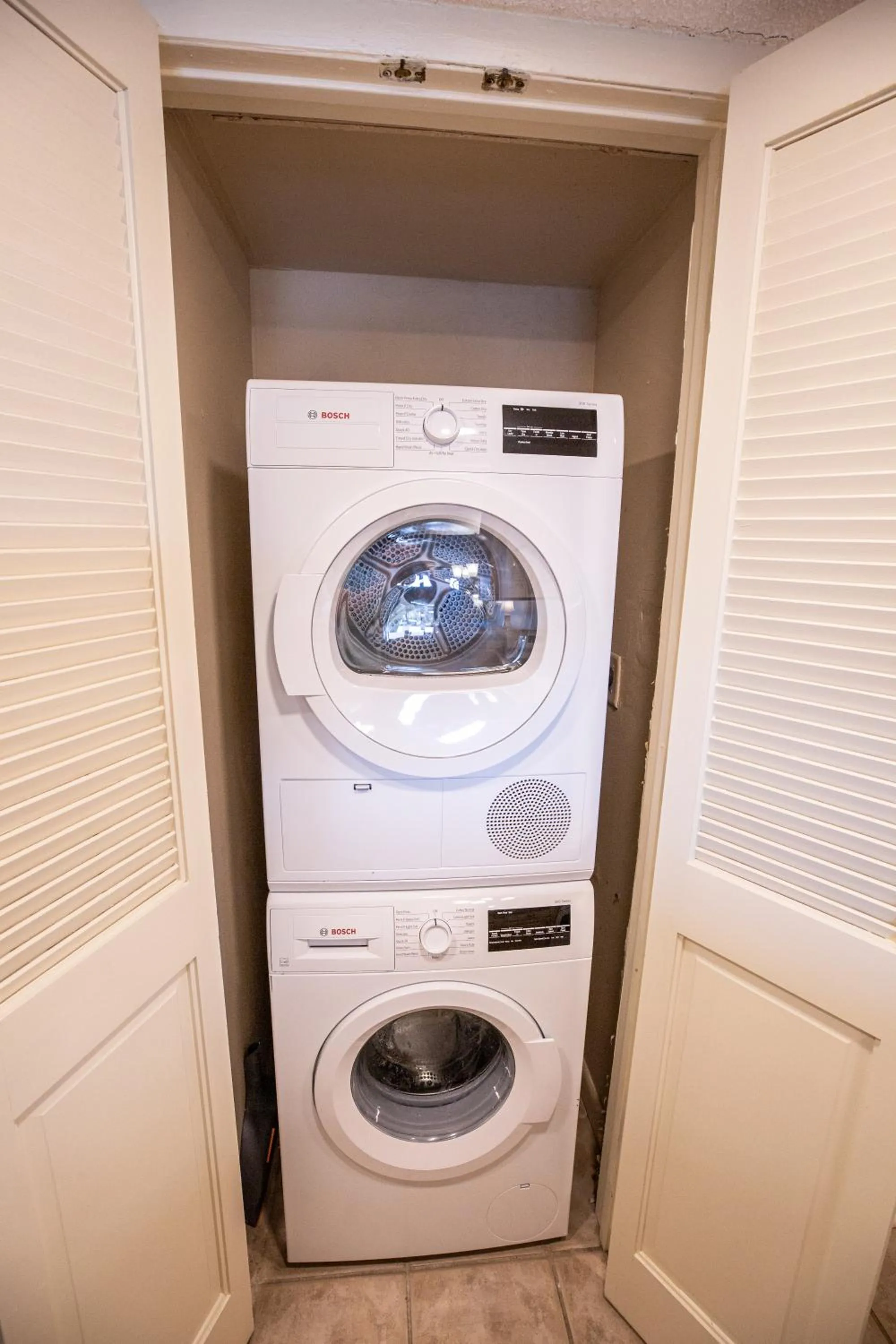 washing machine in Ocean View at Island Club