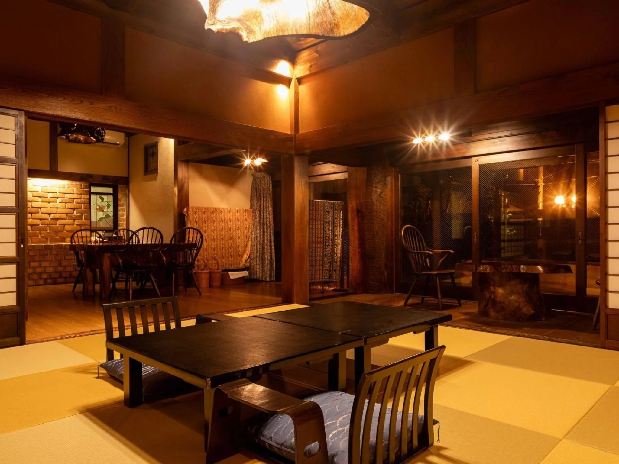 Photo of the whole room in Sasara