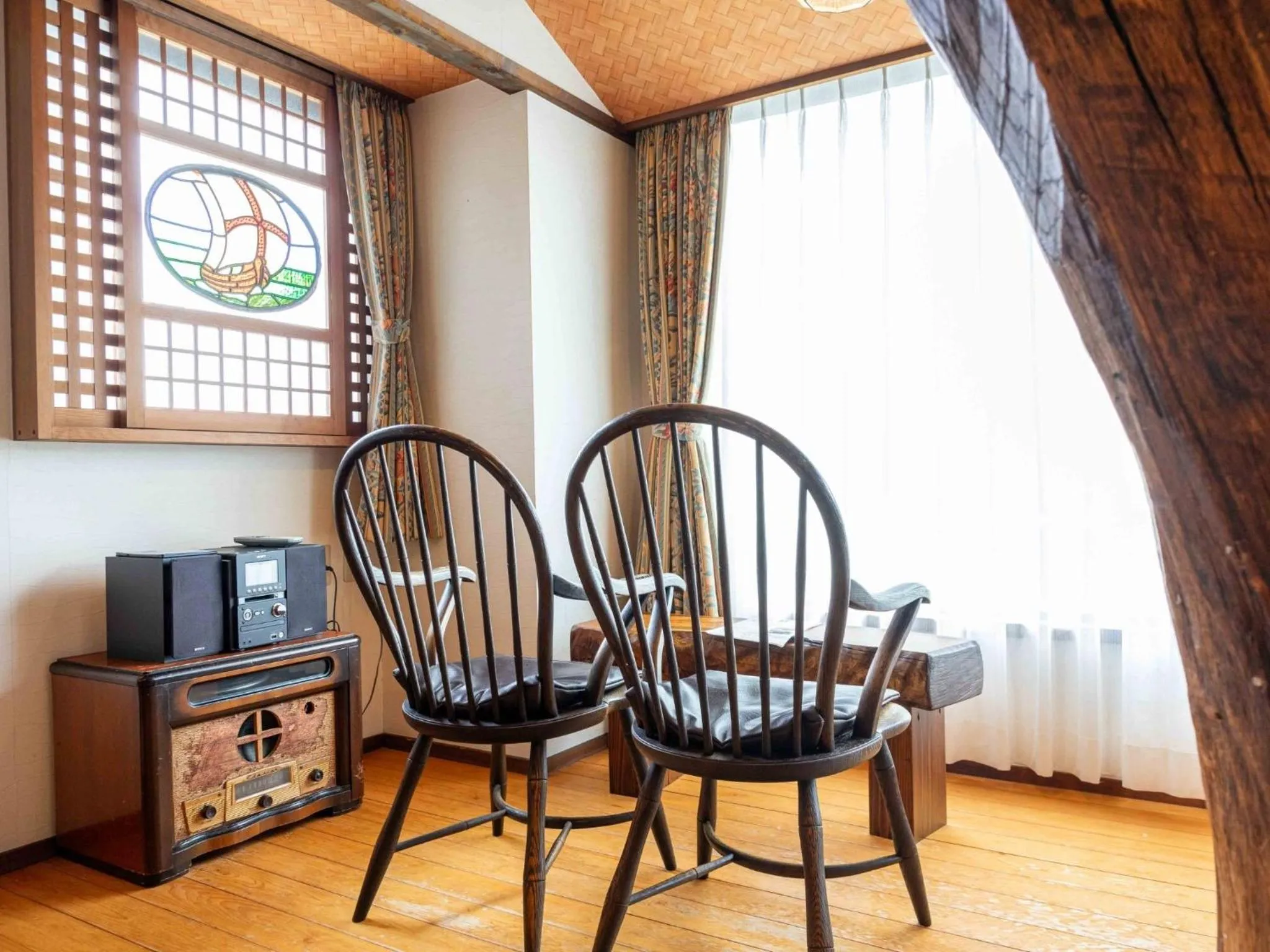 Photo of the whole room in Sasara