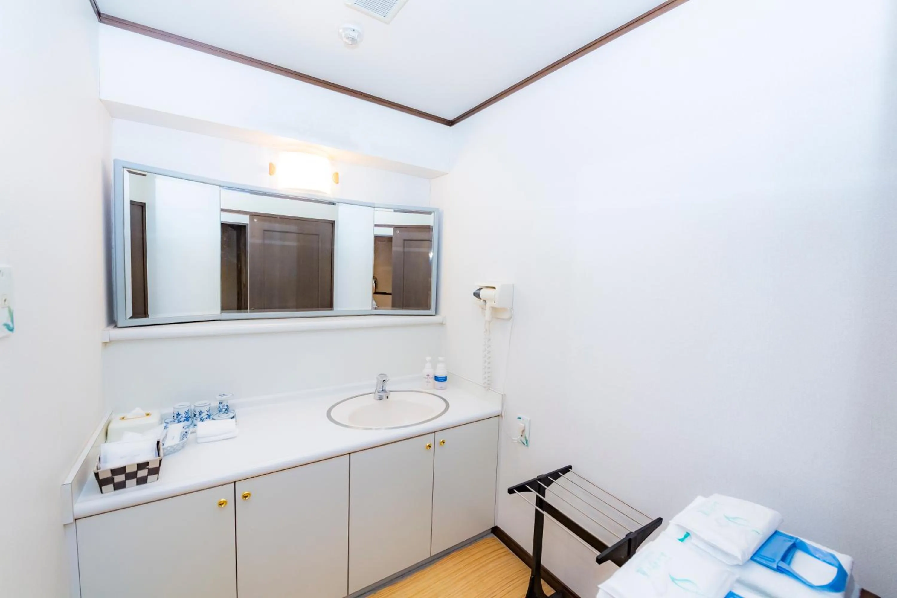 Photo of the whole room in Sasara