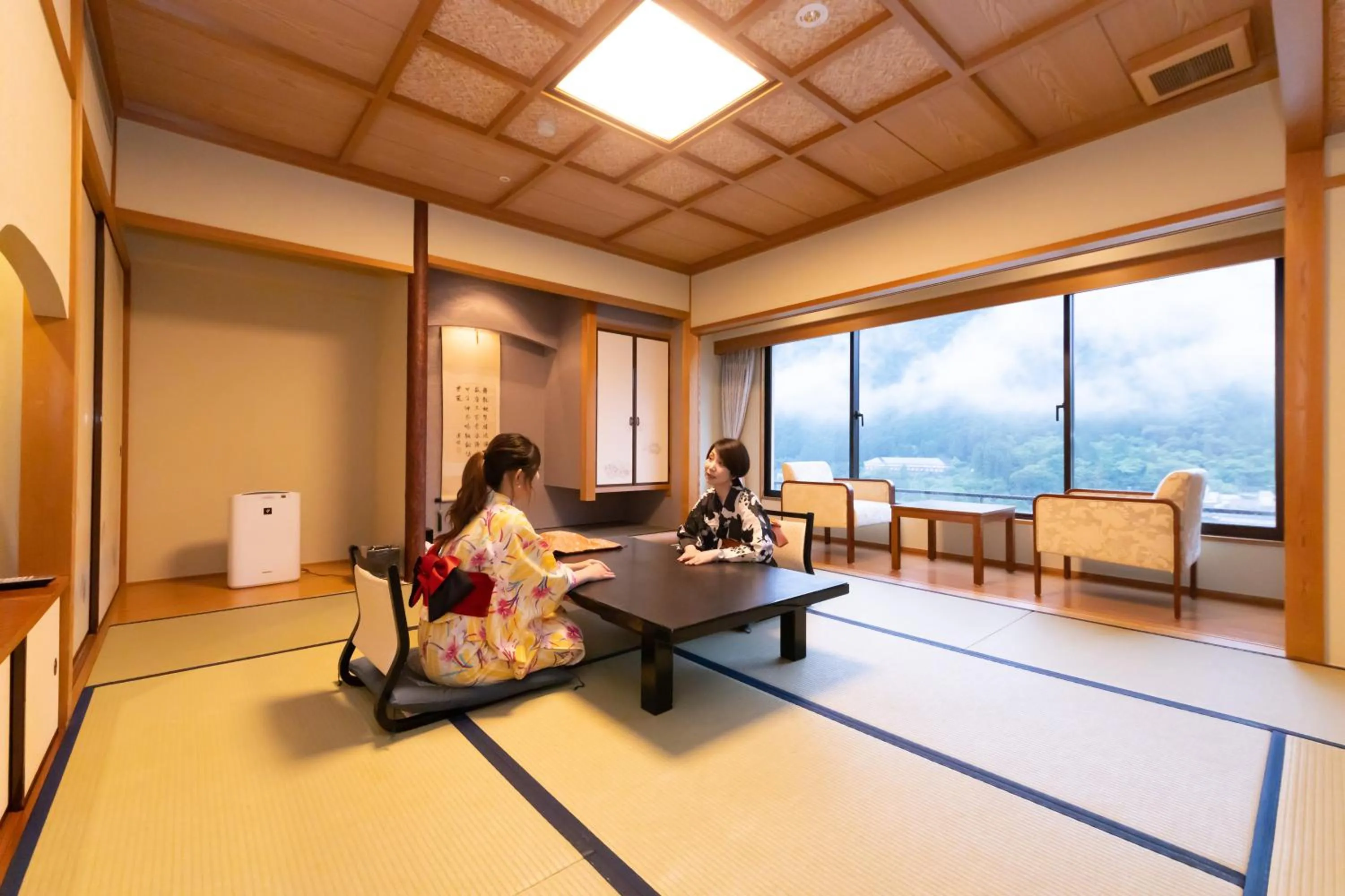 Photo of the whole room in Sasara