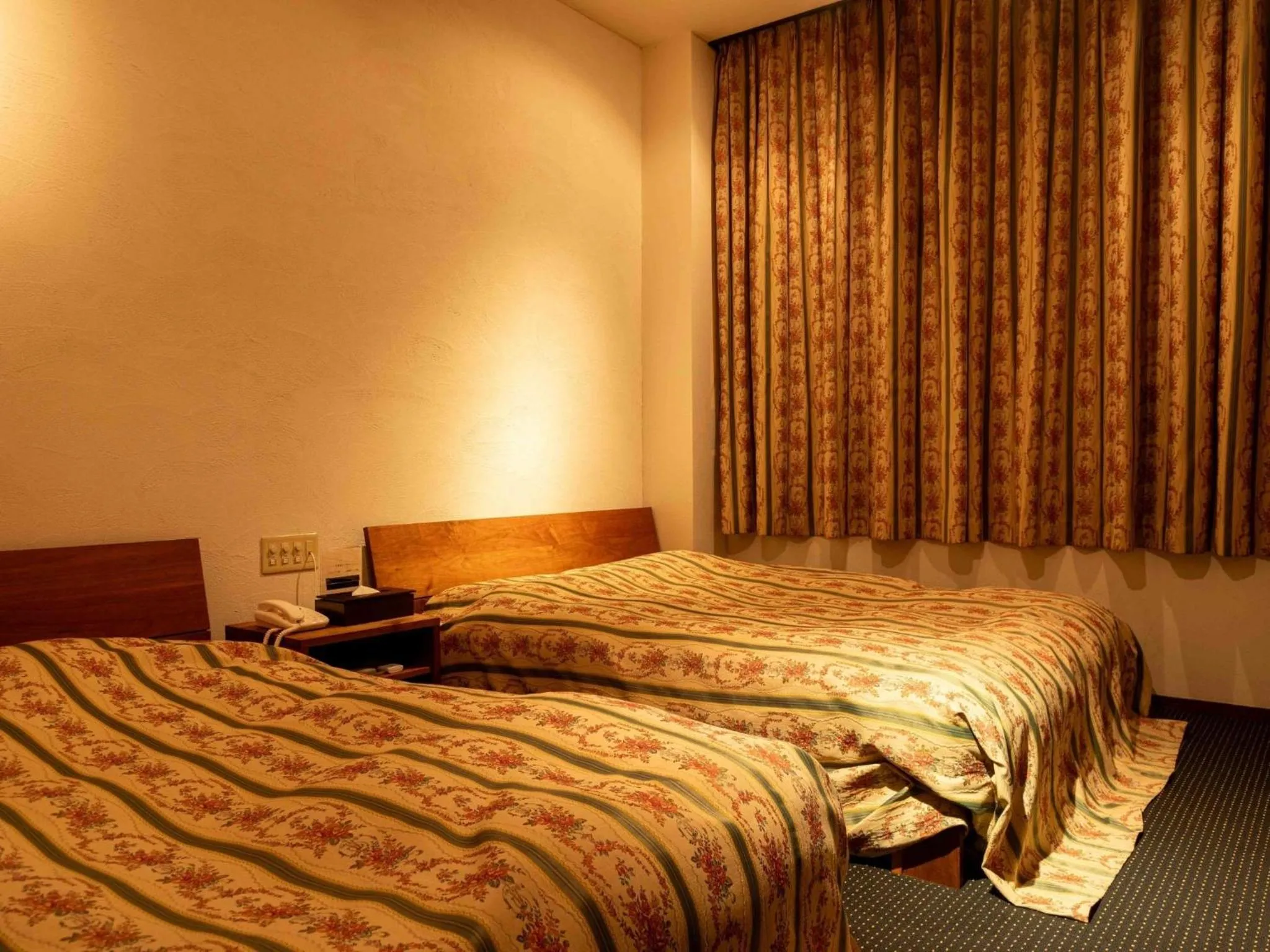 Photo of the whole room, Bed in Sasara