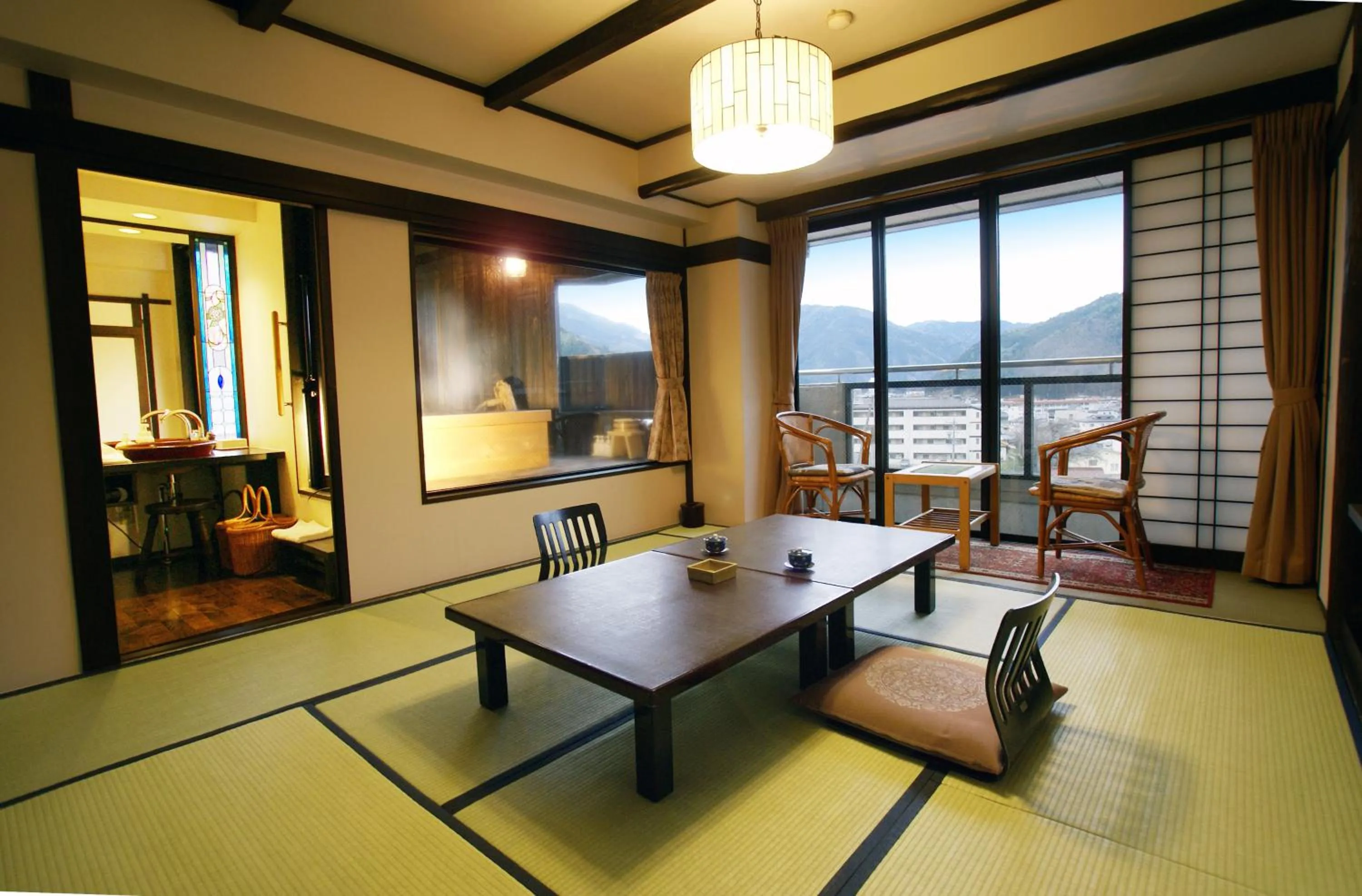 Photo of the whole room in Sasara