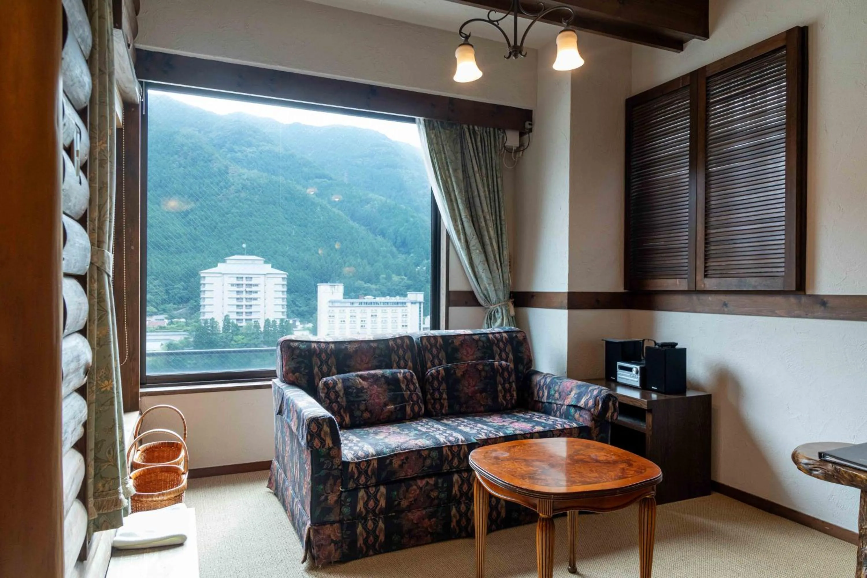 Photo of the whole room in Sasara