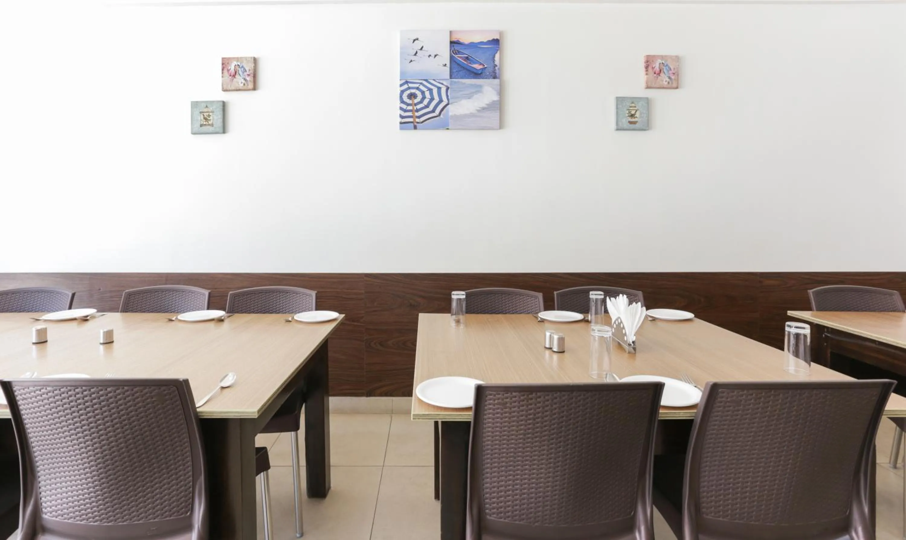 Restaurant/places to eat in Treebo Sandpipers Kushalnagar