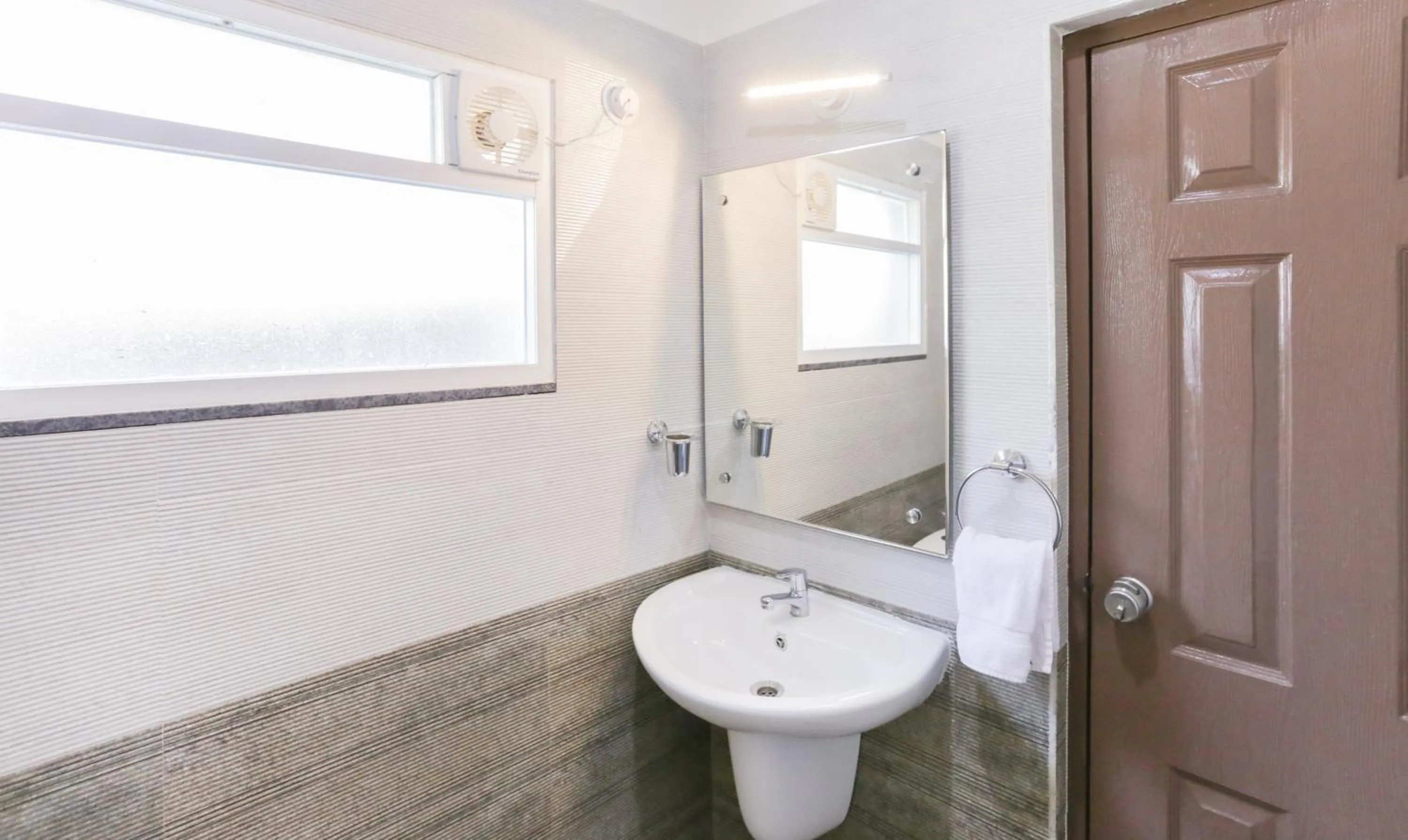 Bathroom in Treebo Sandpipers Kushalnagar