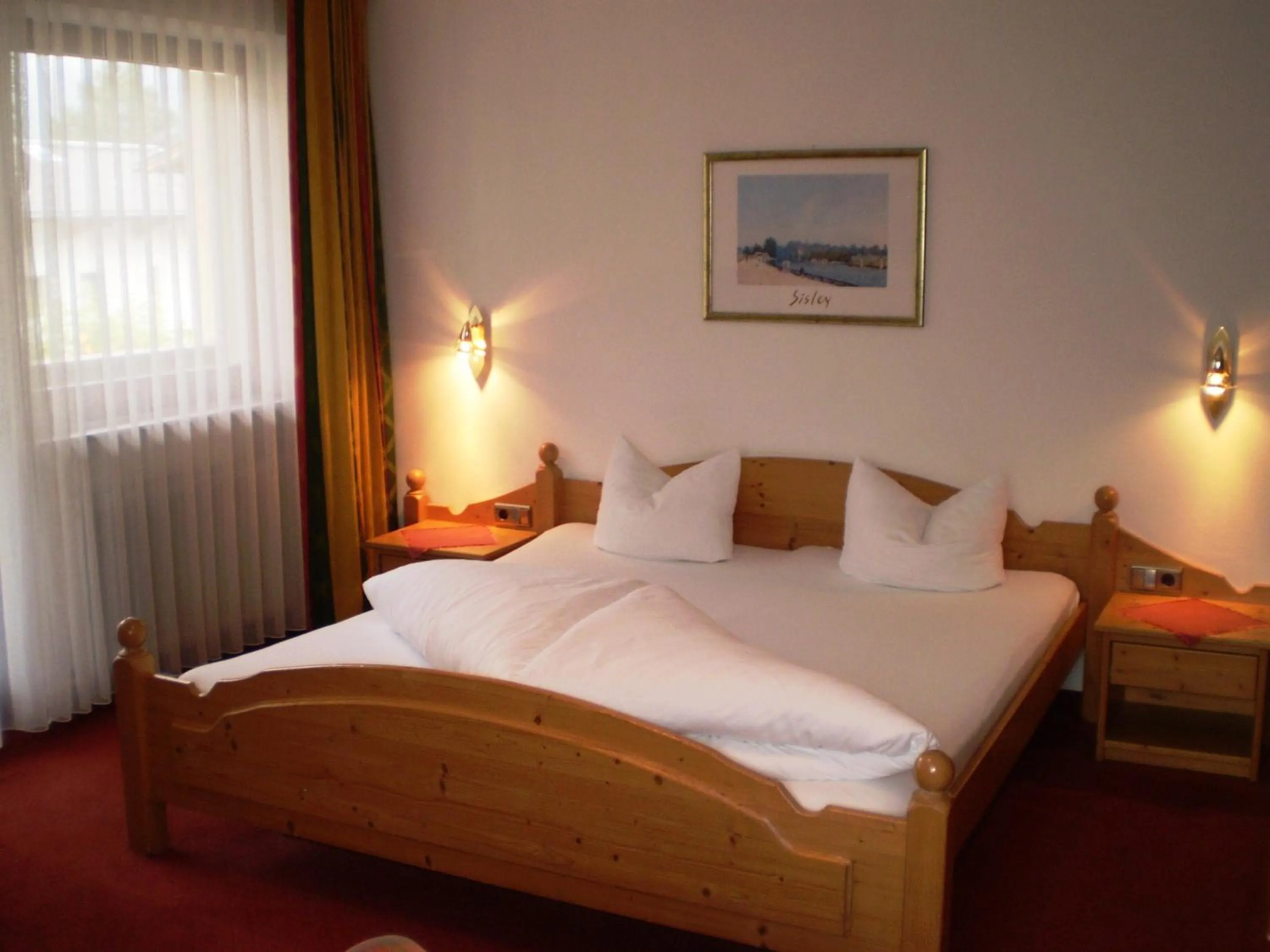 Photo of the whole room, Bed in Apart Hotel Garni Strasser