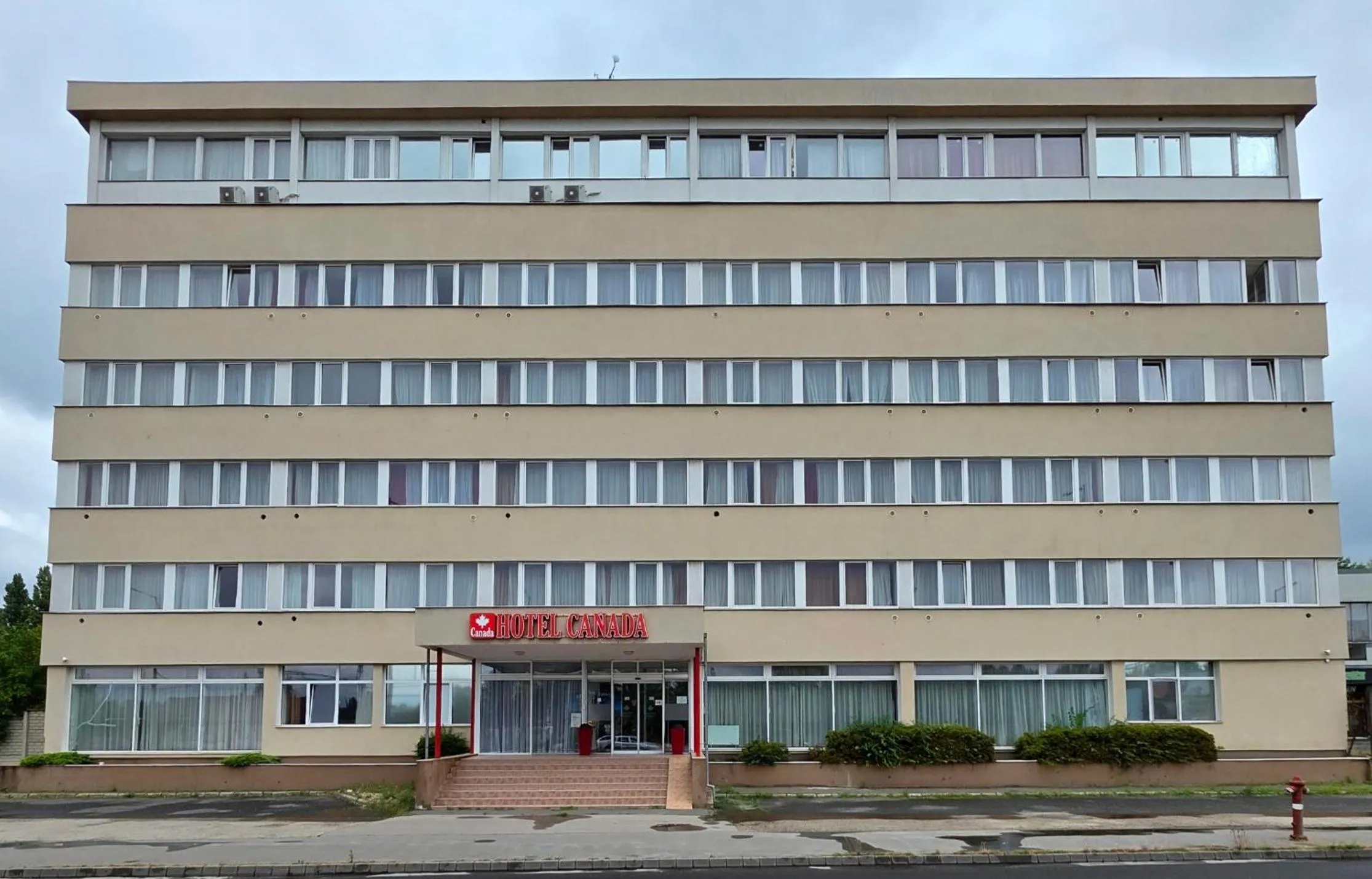 Property building in Canada Hotel Budapest