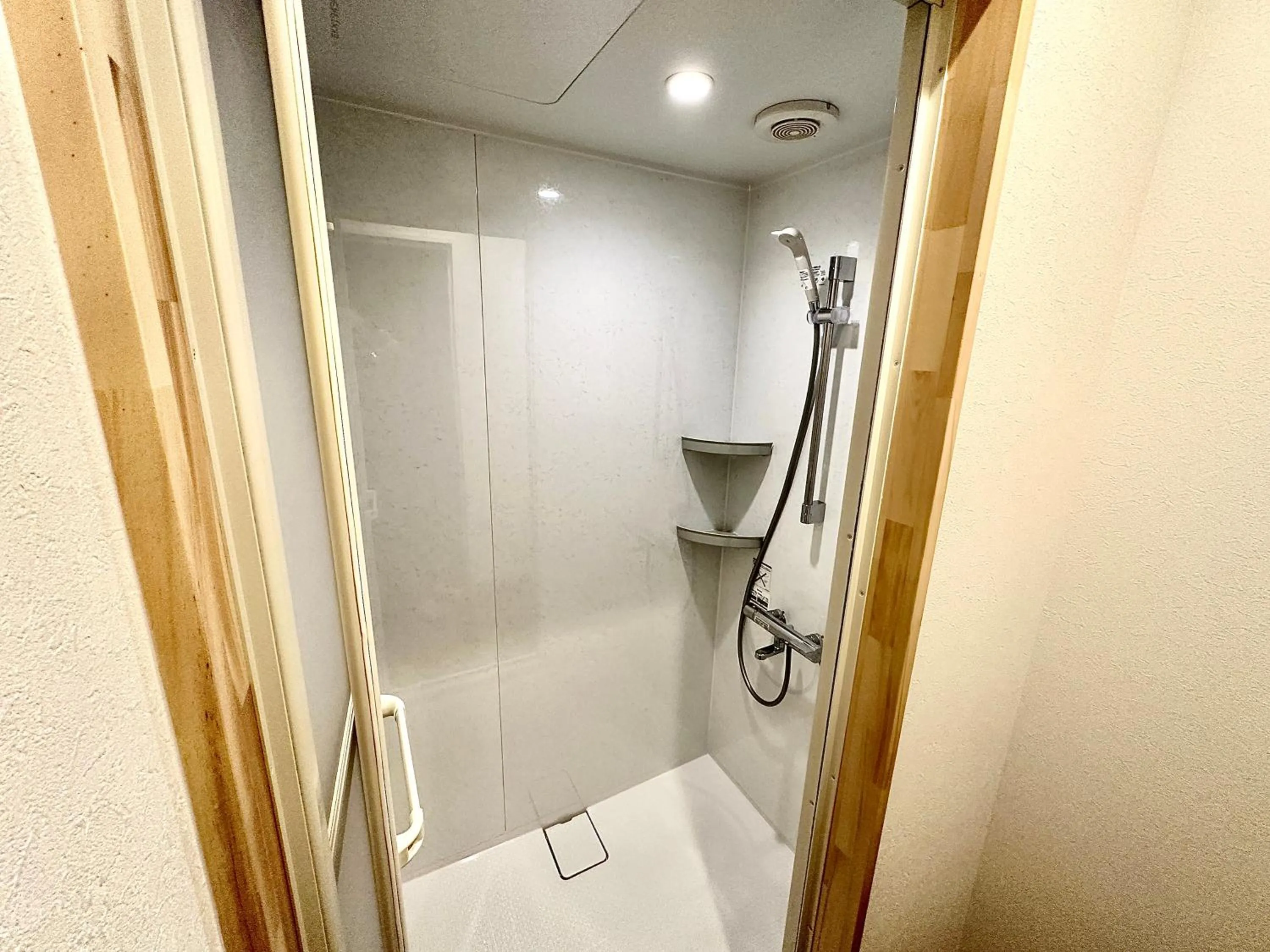 Shower in Kagura Mitsumata Cottage