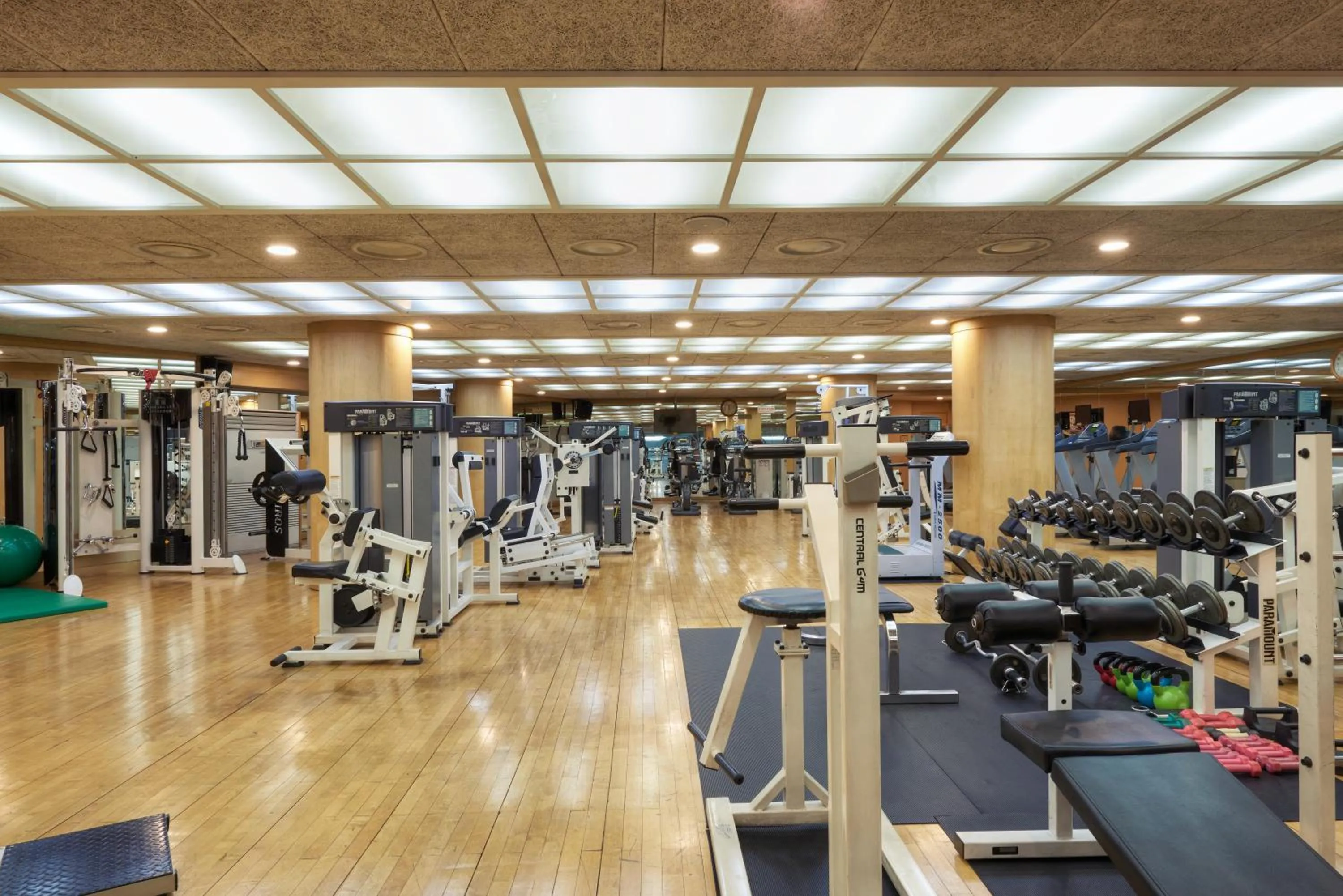 Fitness centre/facilities in Seoul Riviera Hotel