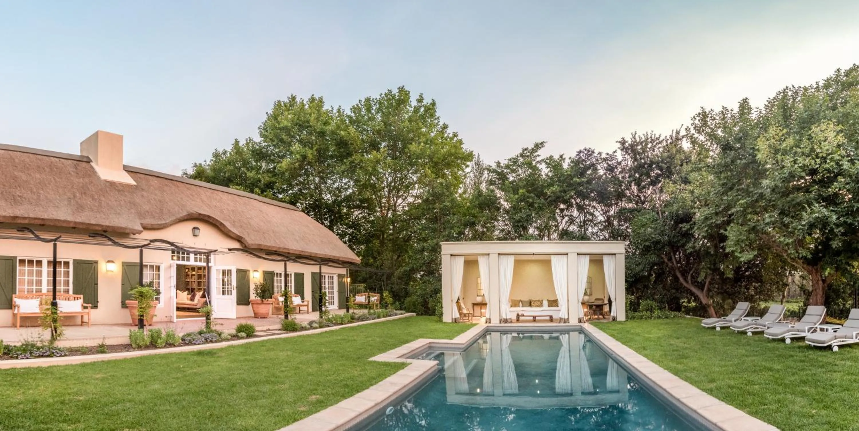Swimming pool in La Clé Lodge