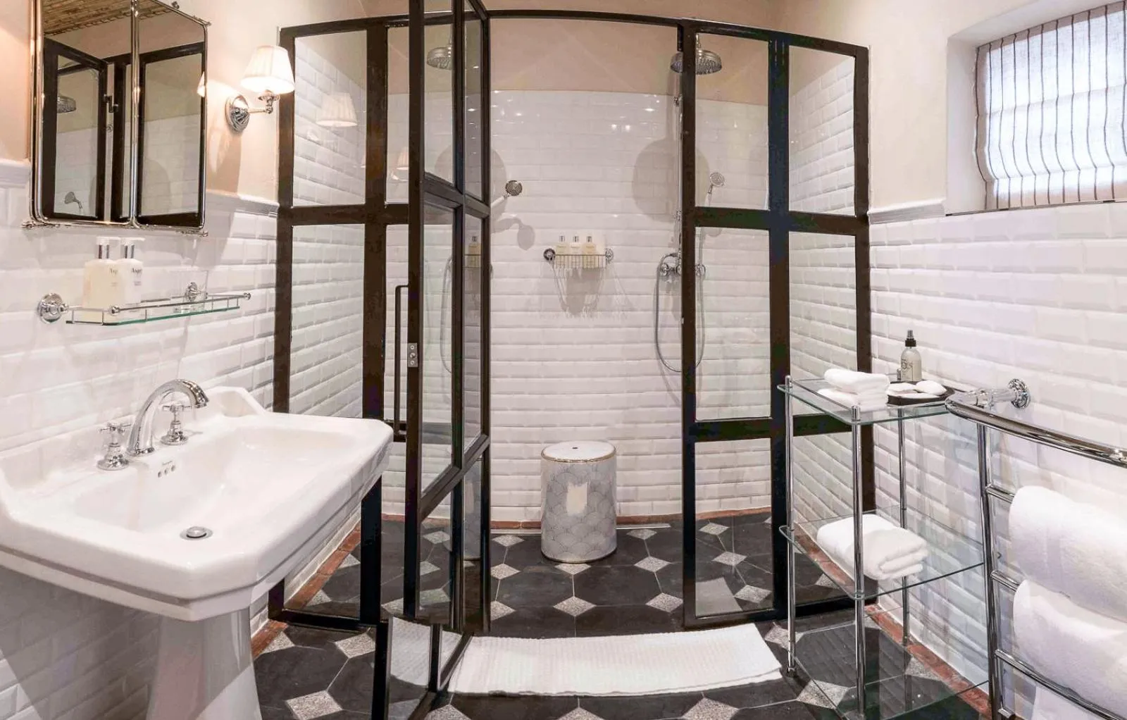 Bathroom in La Clé Lodge