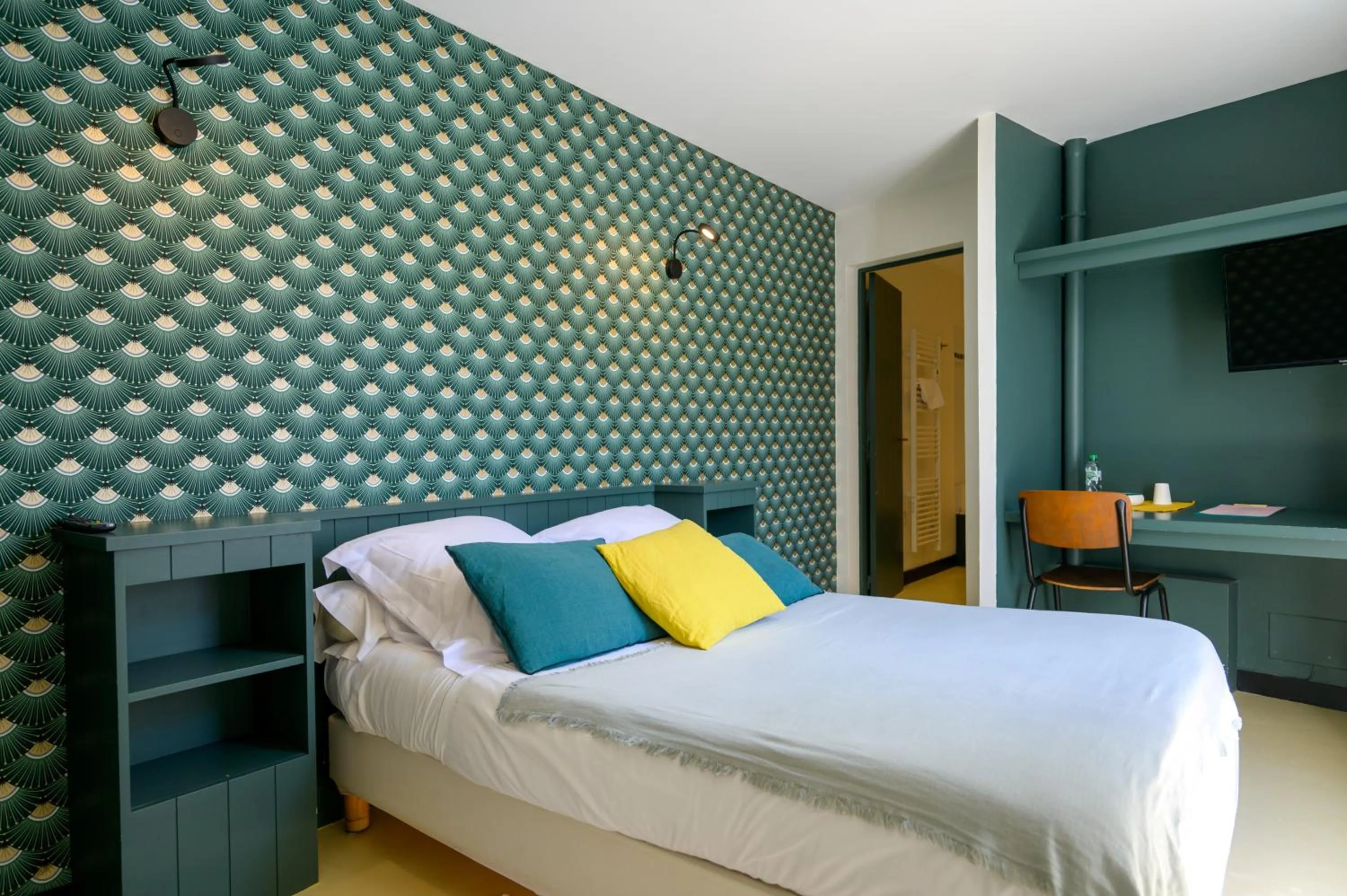 Photo of the whole room, Bed in Hotel Le Clocher