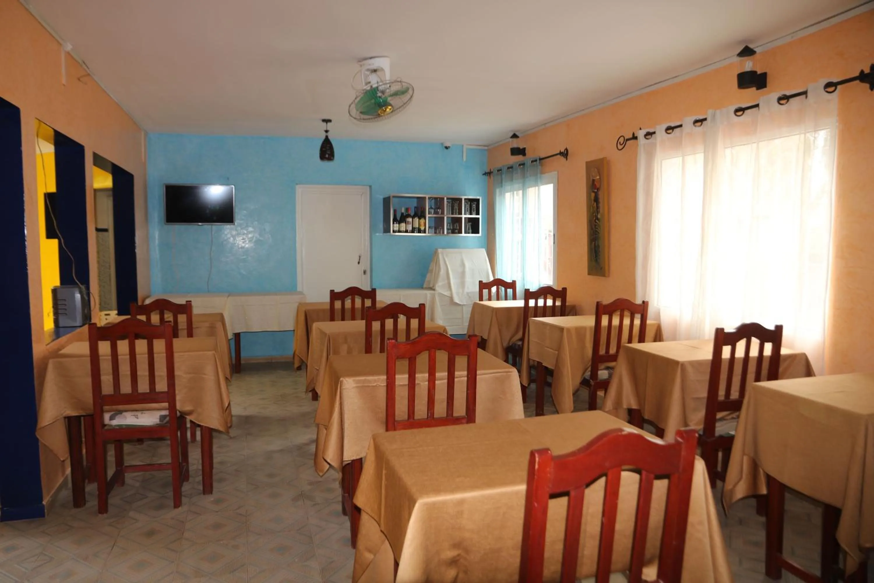 Restaurant/places to eat in Hacienda