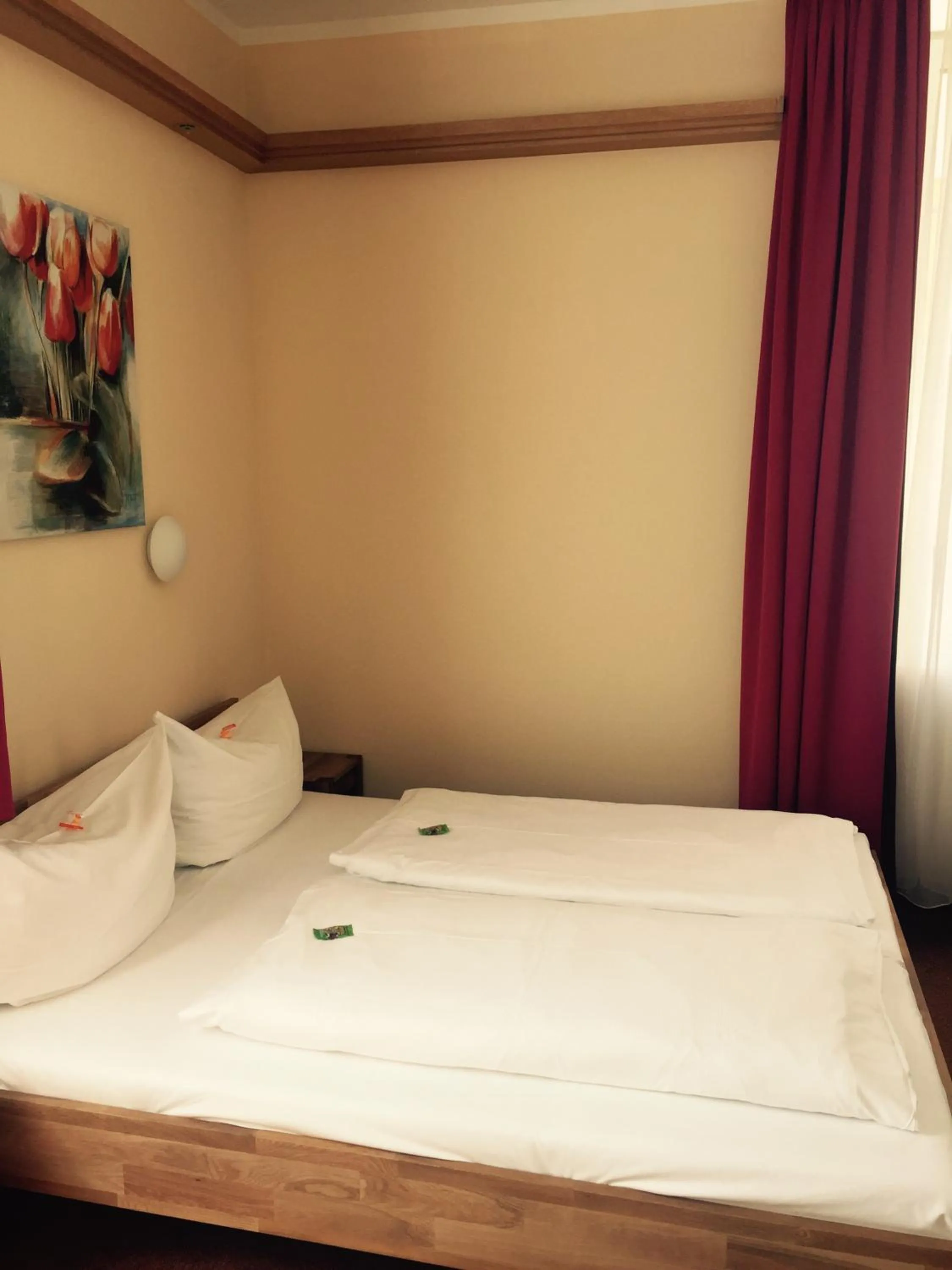 Photo of the whole room, Bed in Hotel Gerber