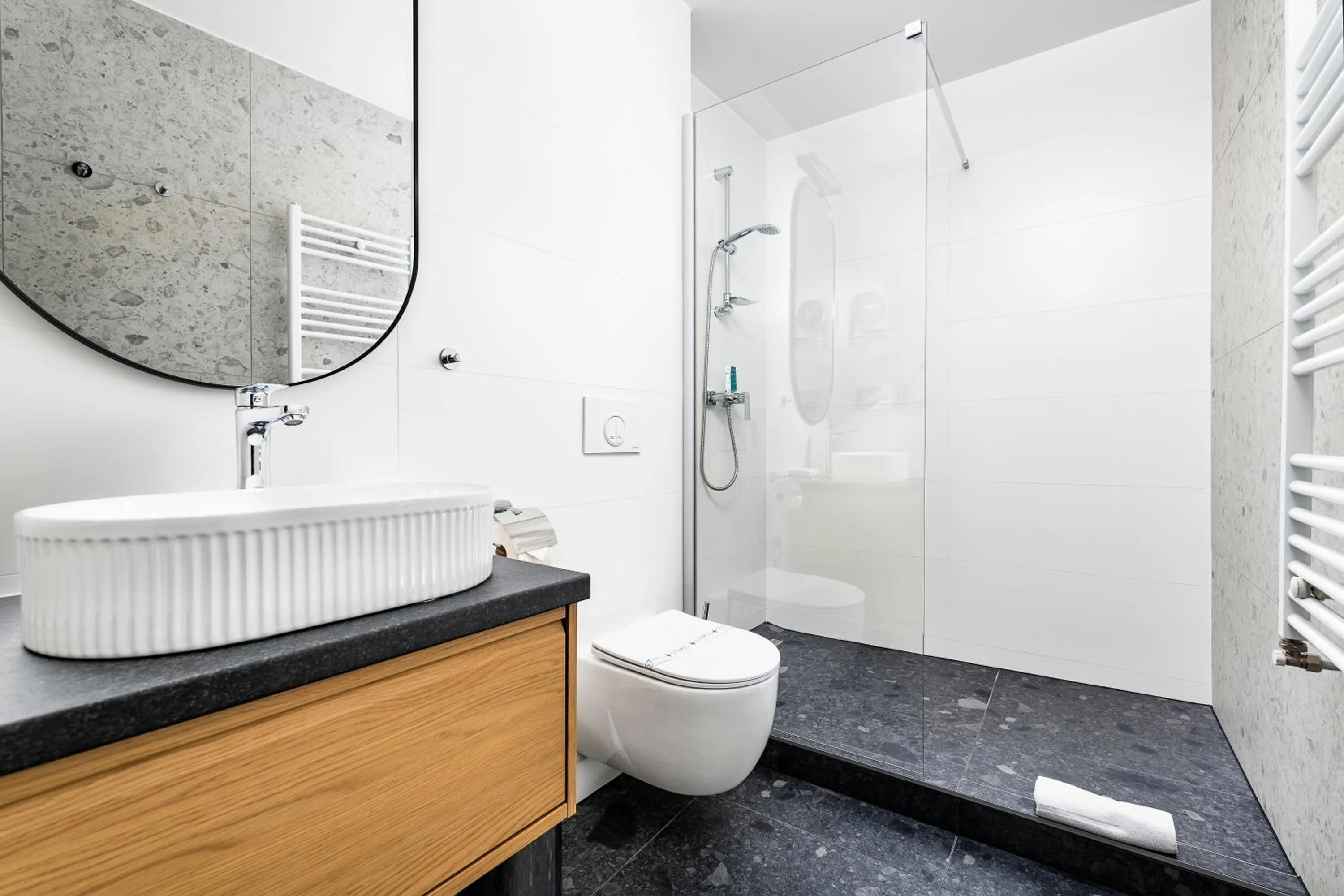 Shower in Bo18 Hotel Superior