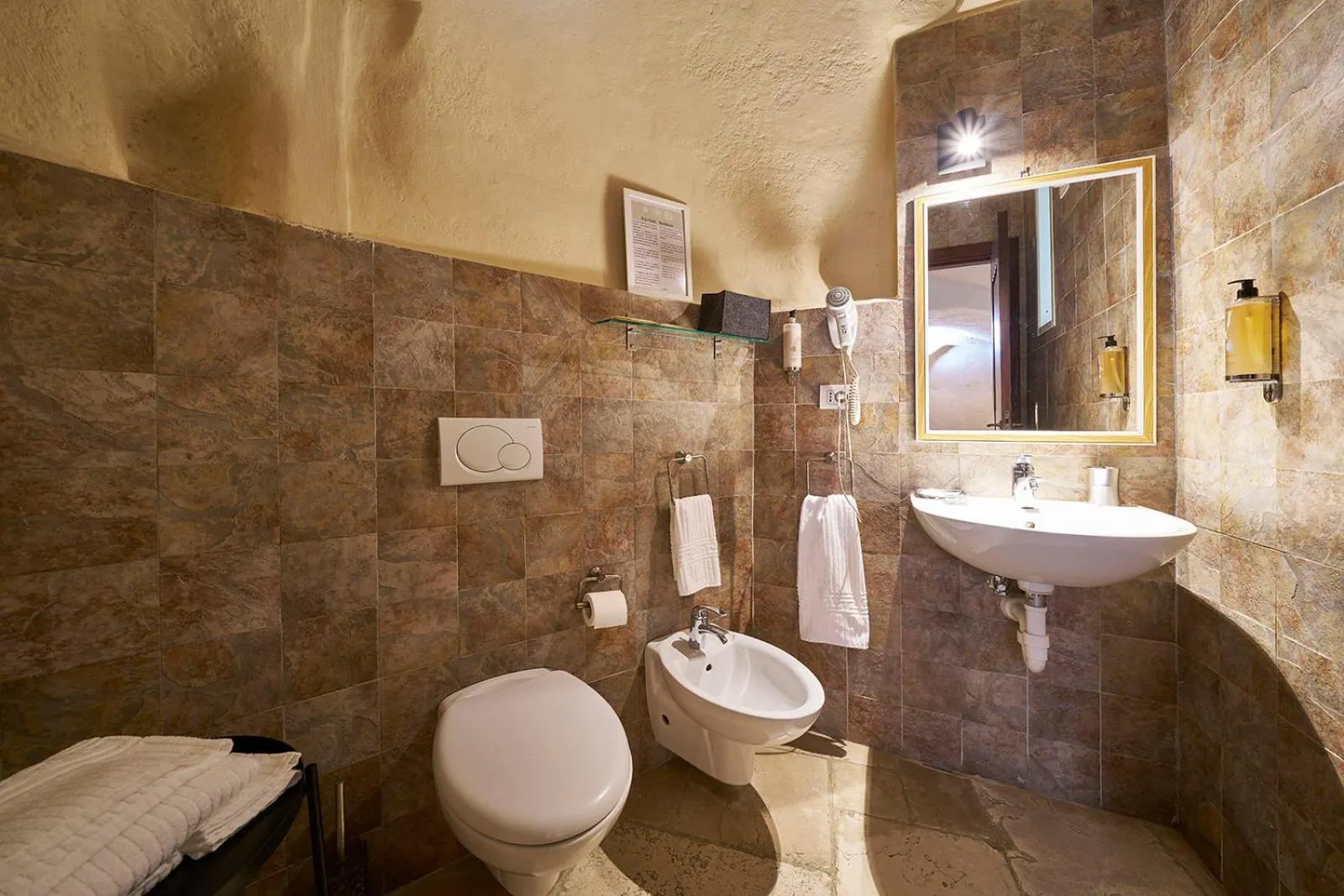 Bathroom in Fra I Sassi Residence