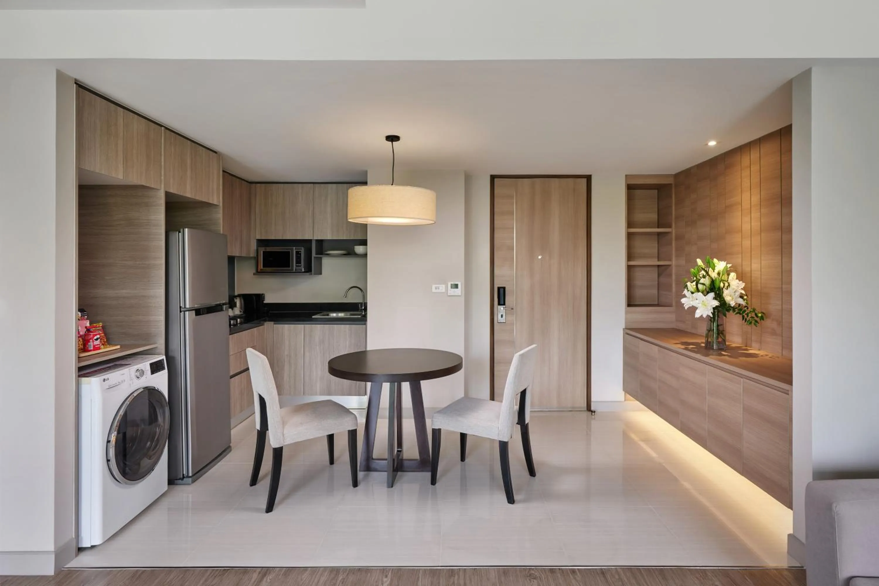 Kitchen or kitchenette in The Park Nine Hotel Suvarnabhumi - Free BKK Airport Shuttle