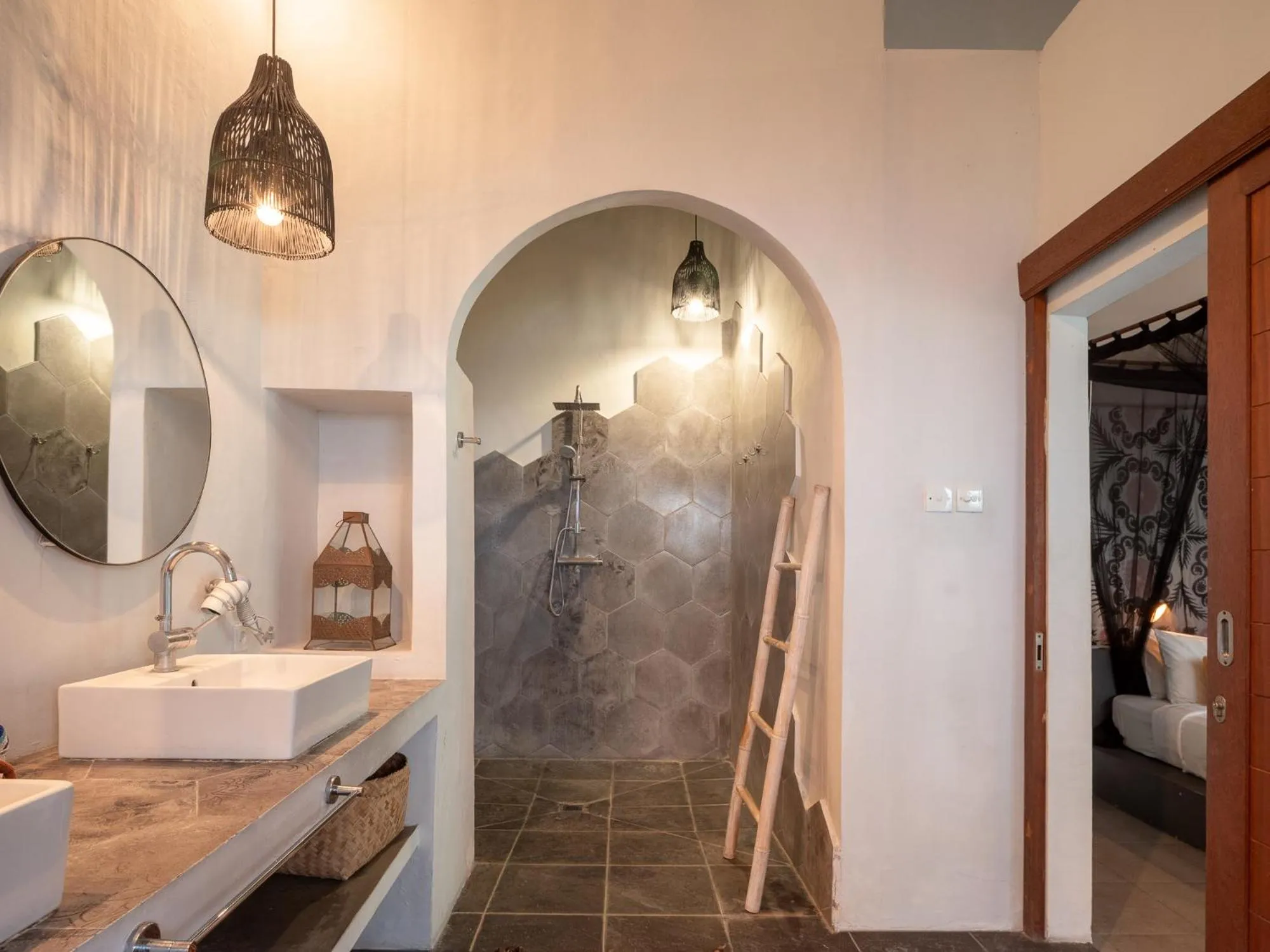 Shower in Lila Boutik Residence