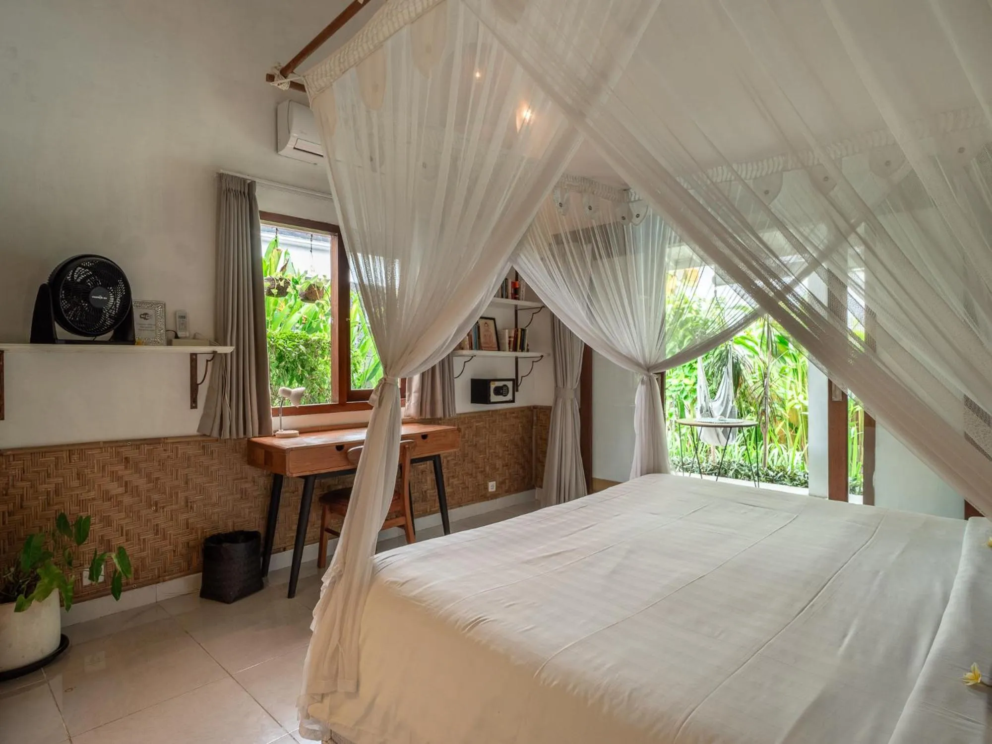 Bed in Lila Boutik Residence