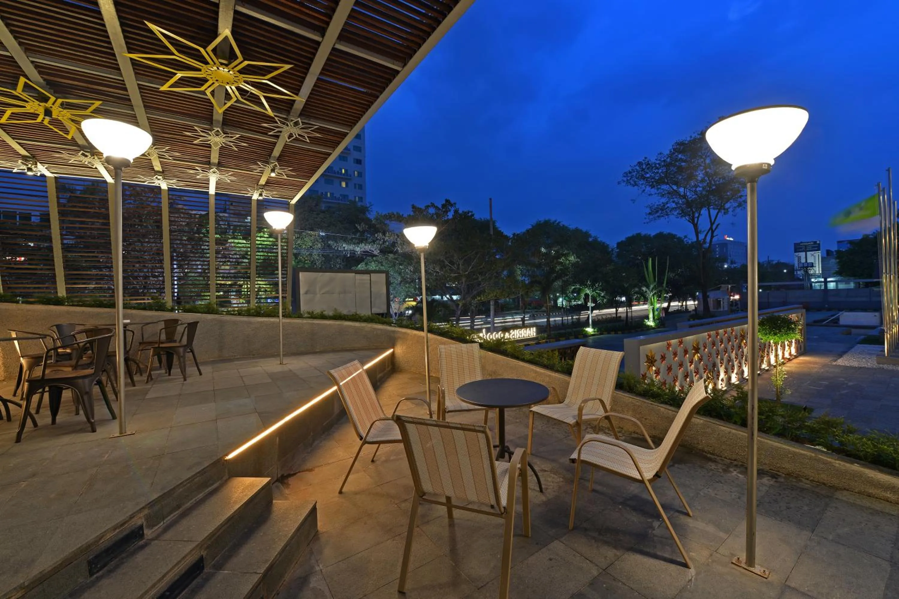 Restaurant/places to eat in POP! Hotel Solo