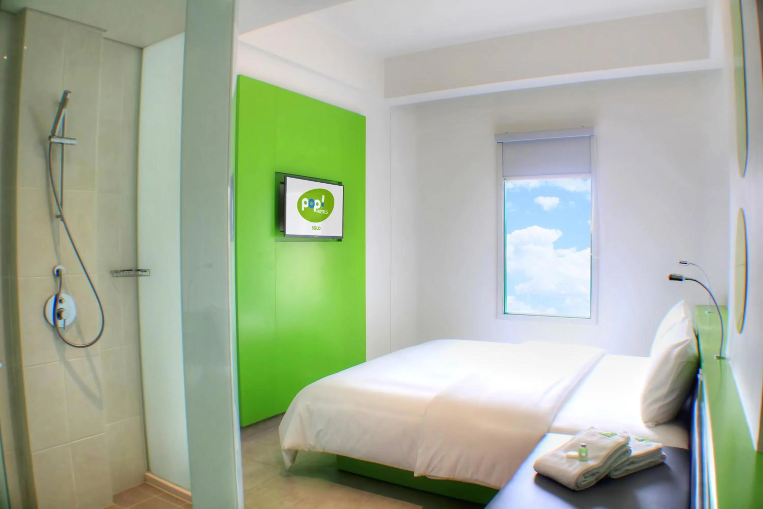 Bed in POP! Hotel Solo