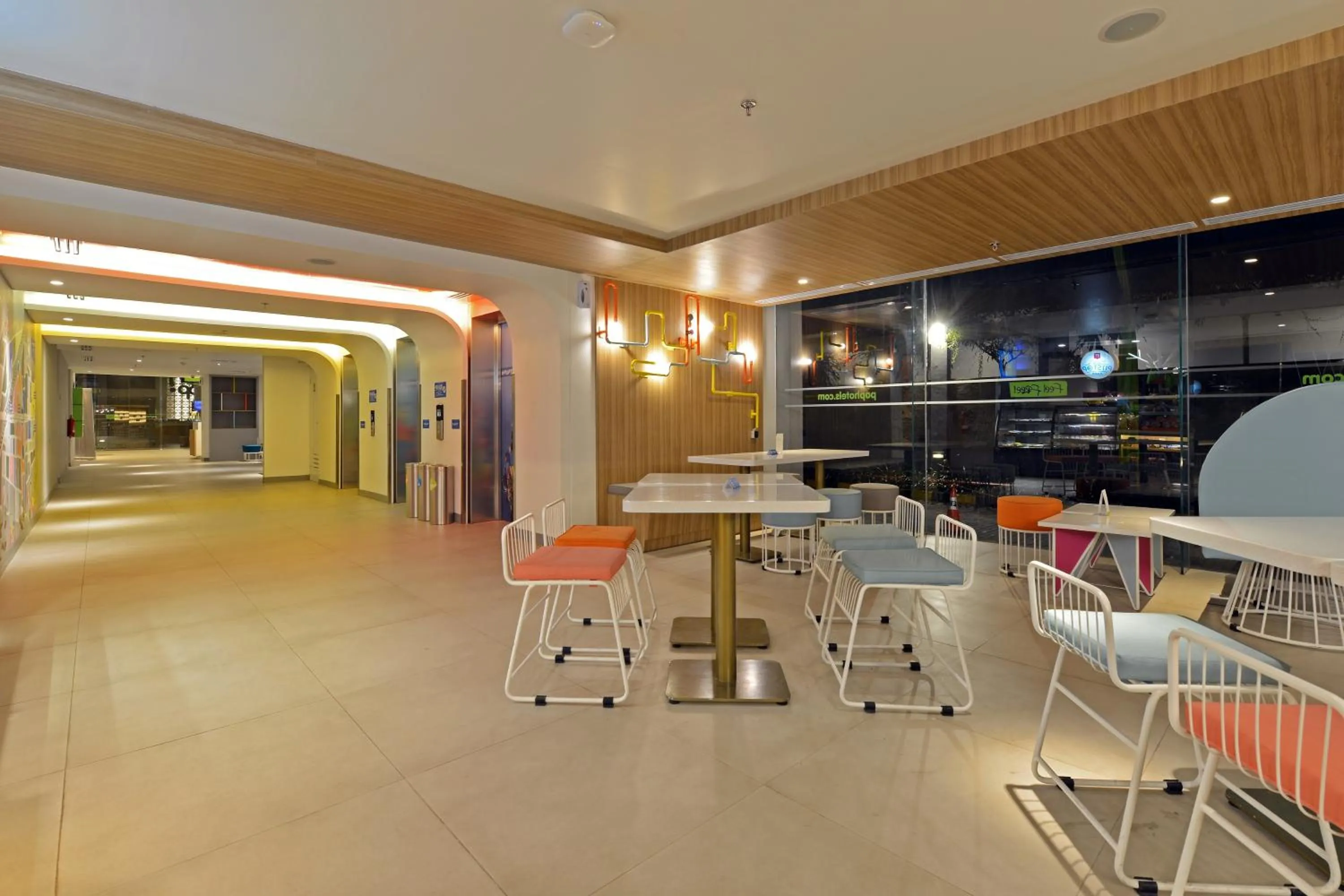Restaurant/places to eat in POP! Hotel Solo