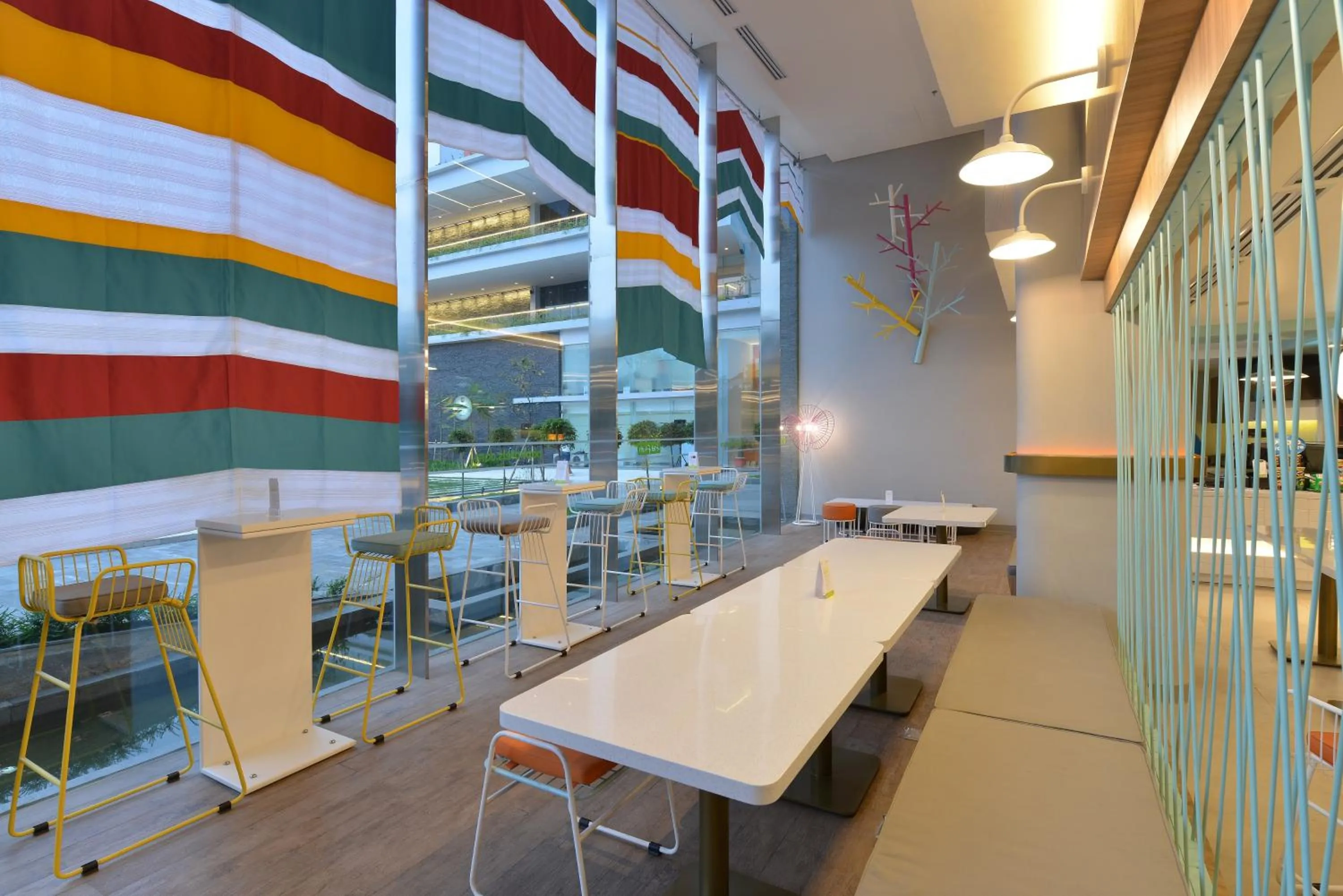 Restaurant/places to eat in POP! Hotel Solo