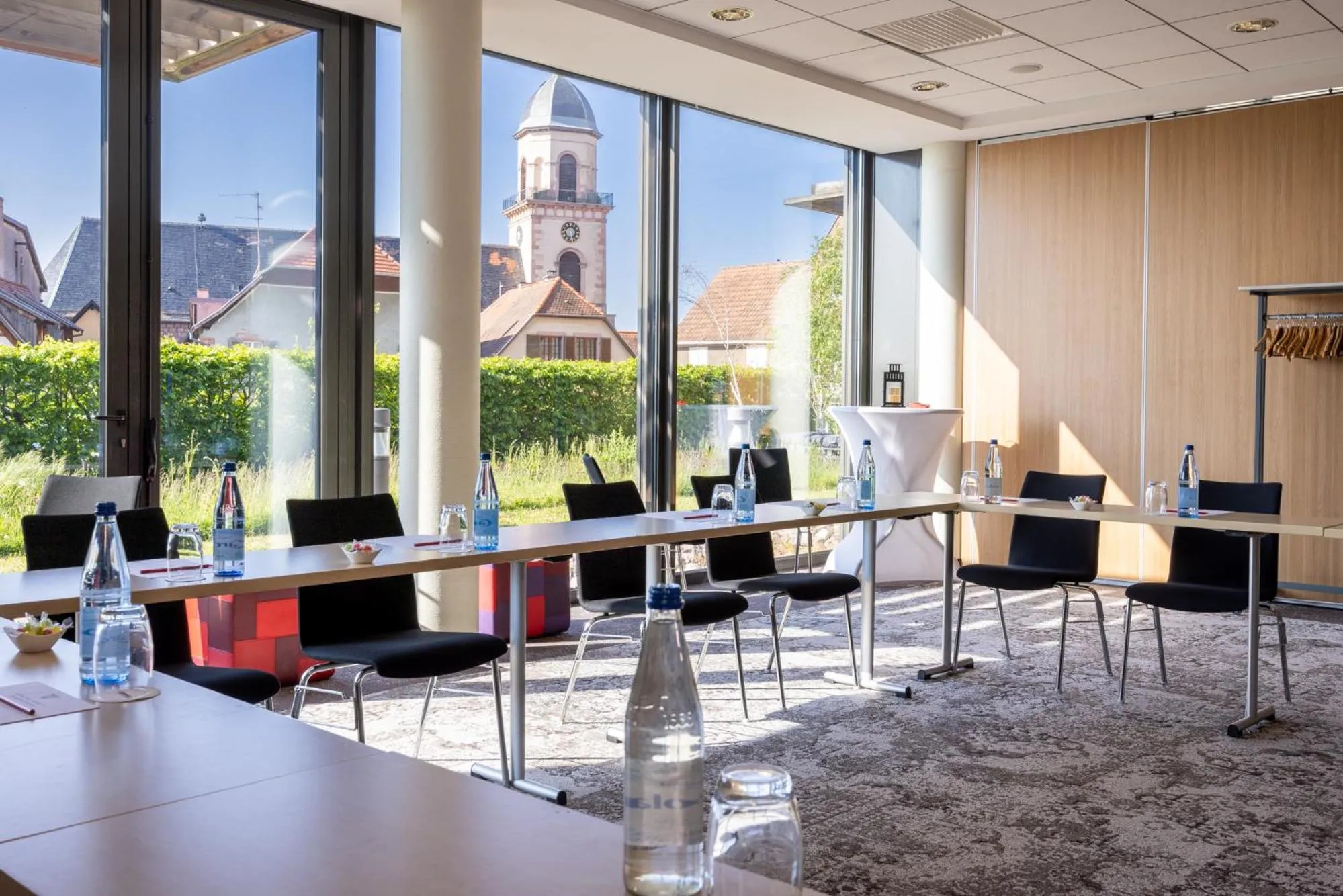 Meeting/conference room in Hôtel Val-Vignes Colmar Haut-Koenigsbourg, The Originals Relais