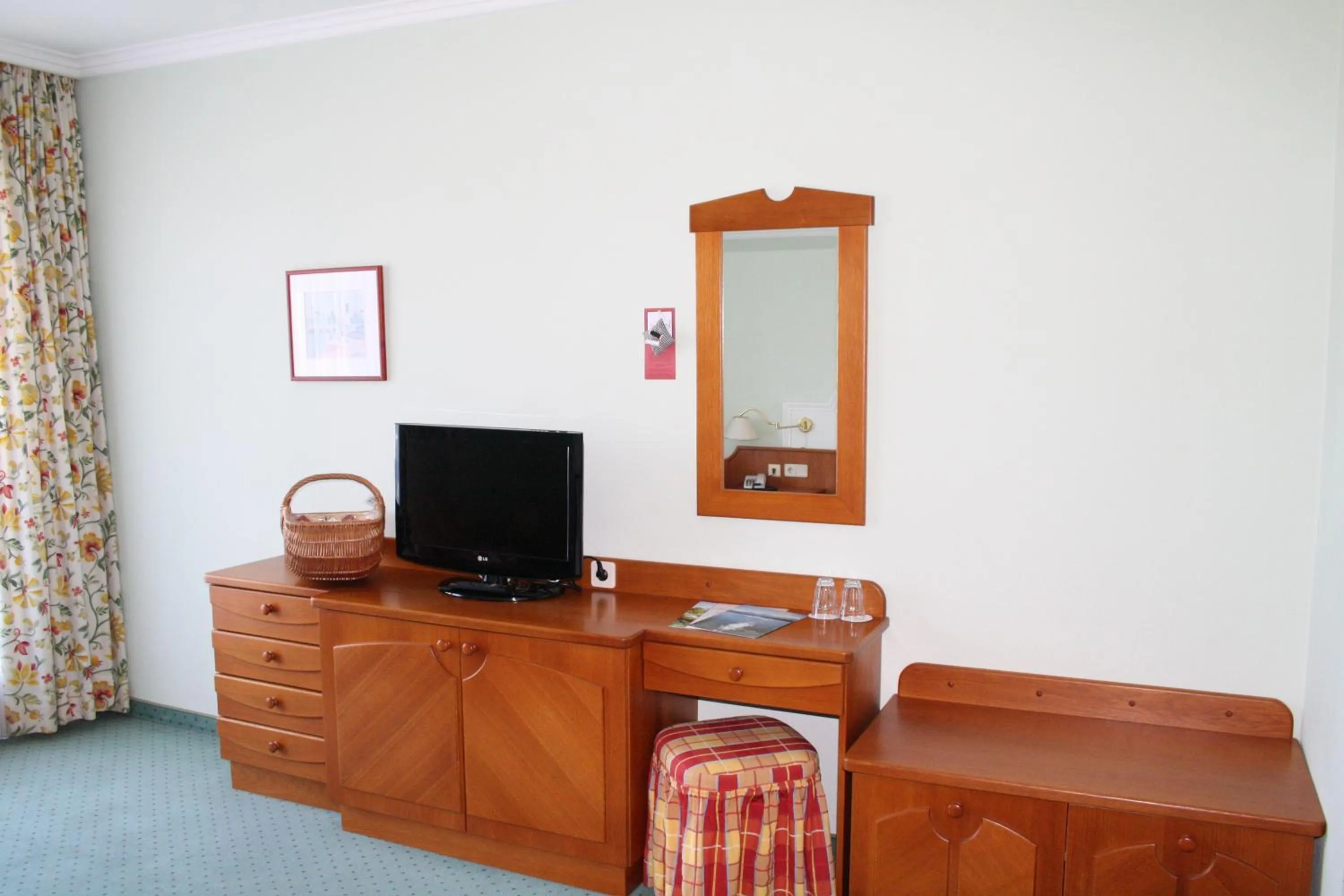 TV and multimedia in Seehotel Ressmann