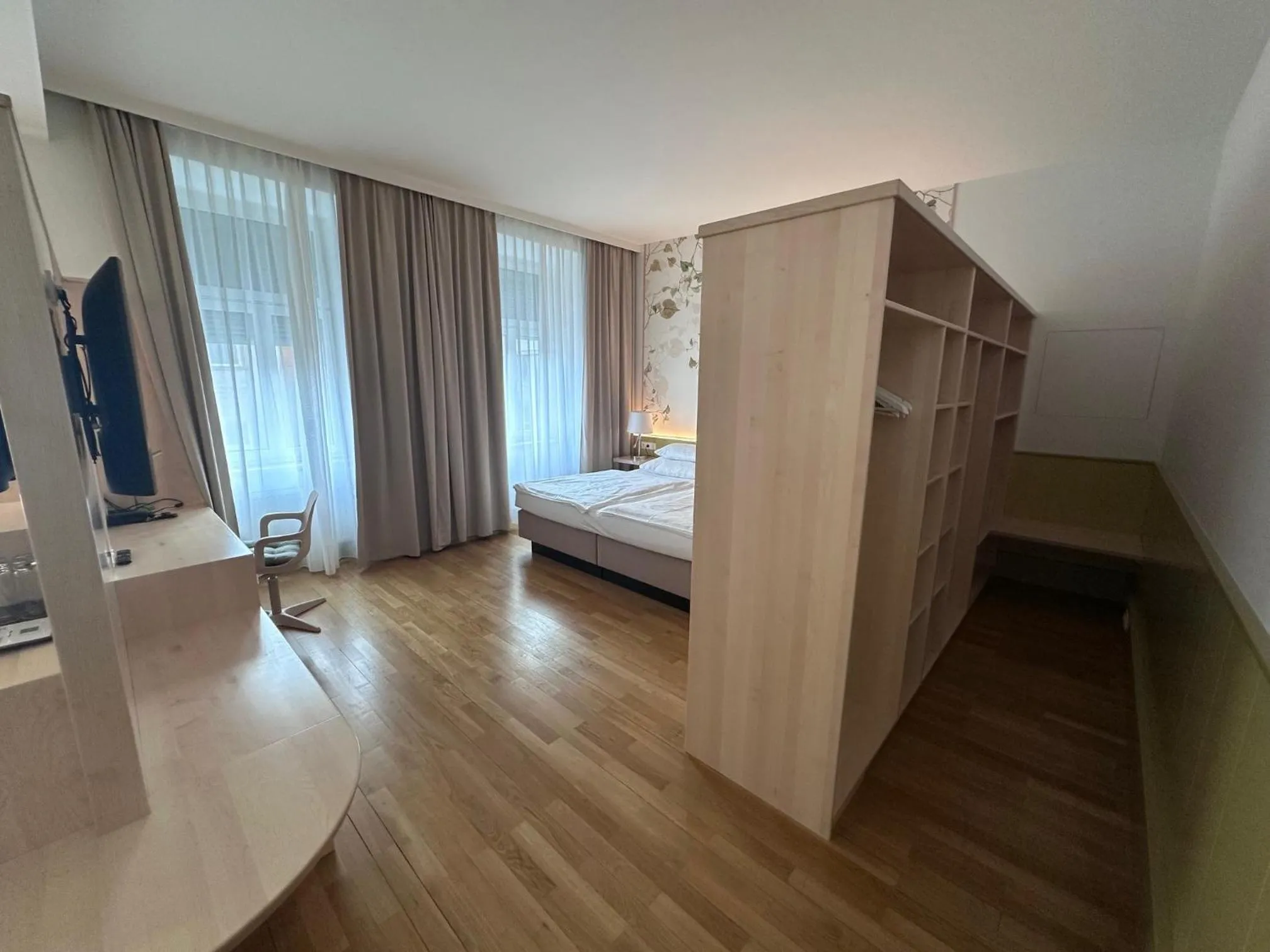 Photo of the whole room, Bed in Hotel Caroline