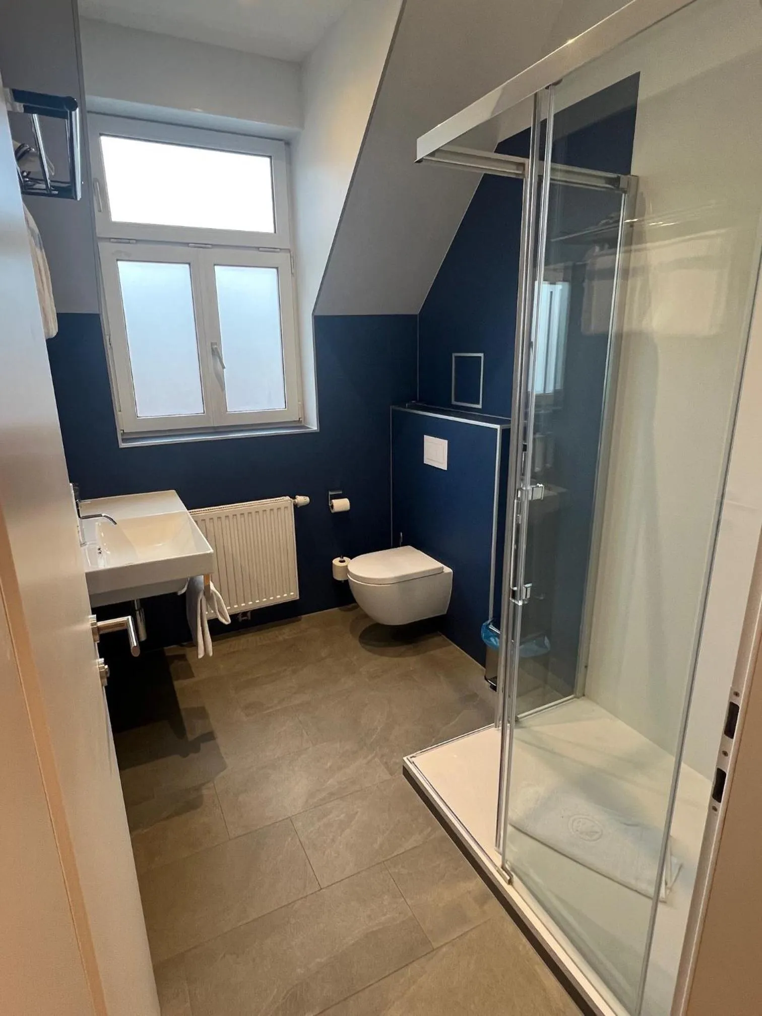 Bathroom in Hotel Caroline